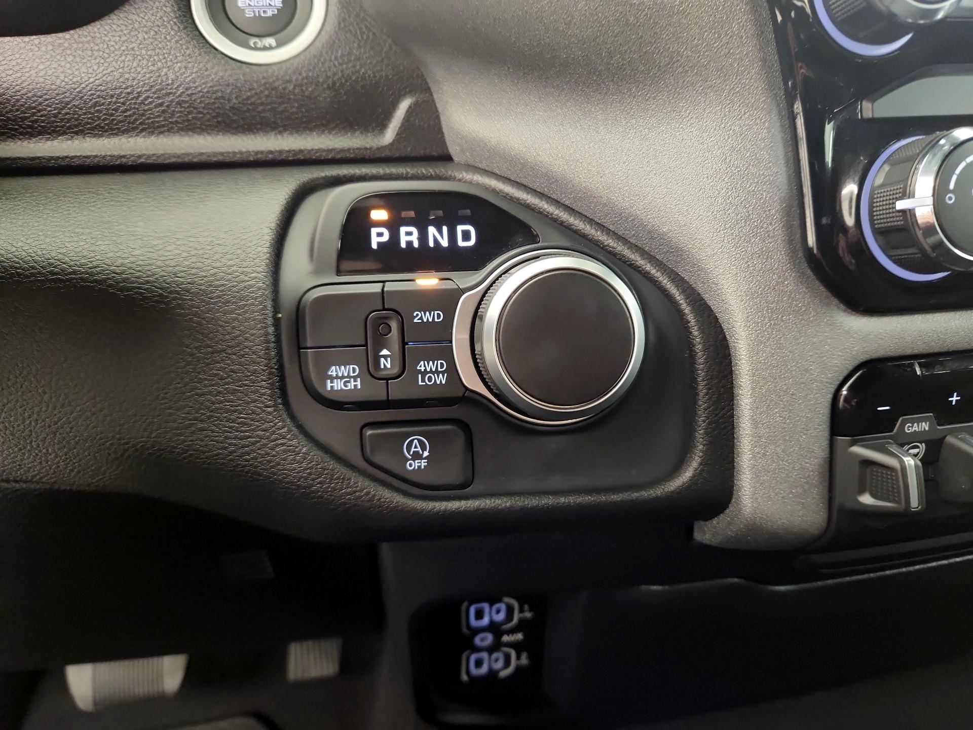 Thumbnail: 2025 RAM 1500 - 17