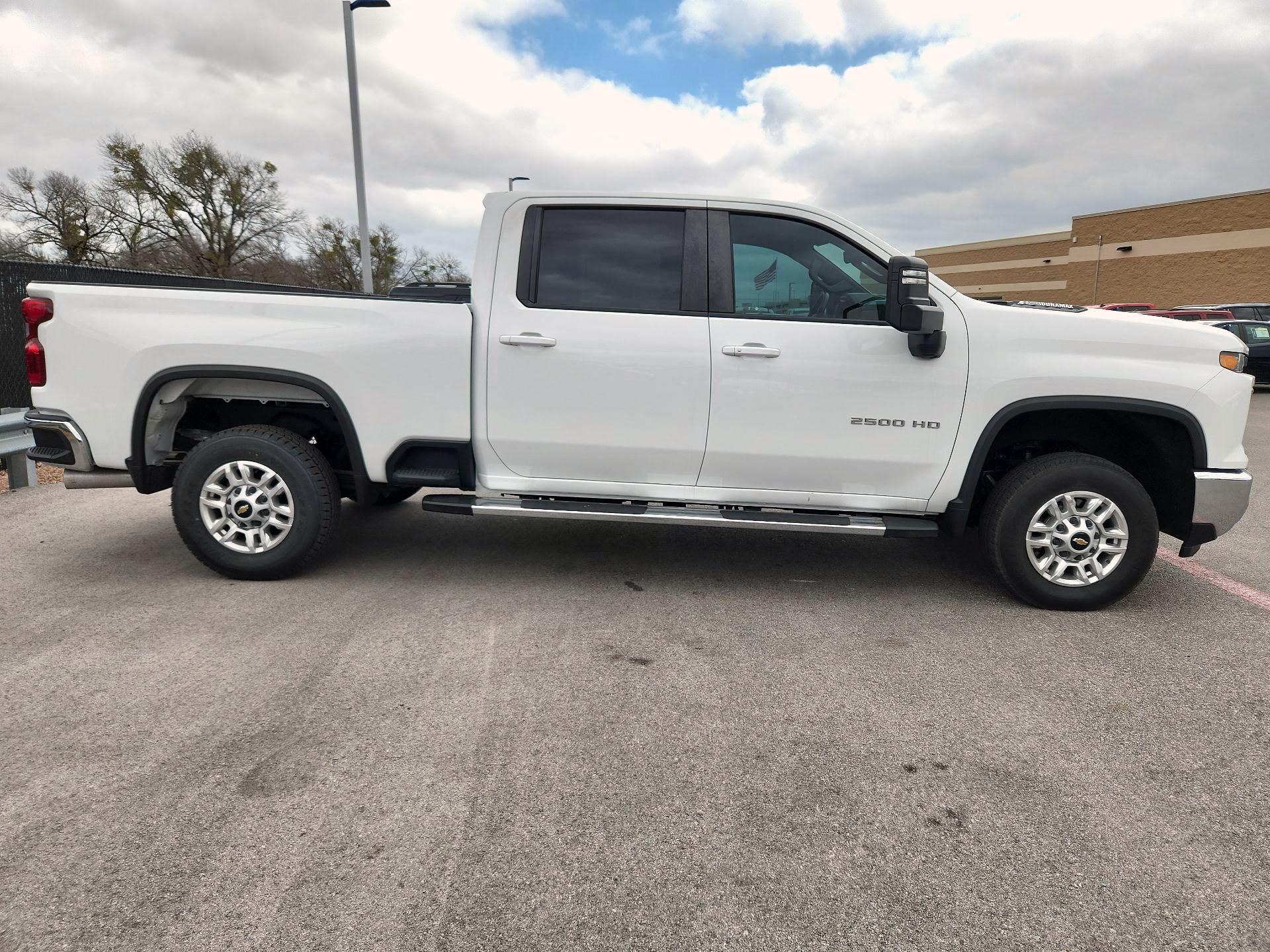 Thumbnail: 2024 Chevrolet Silverado 2500 - 4