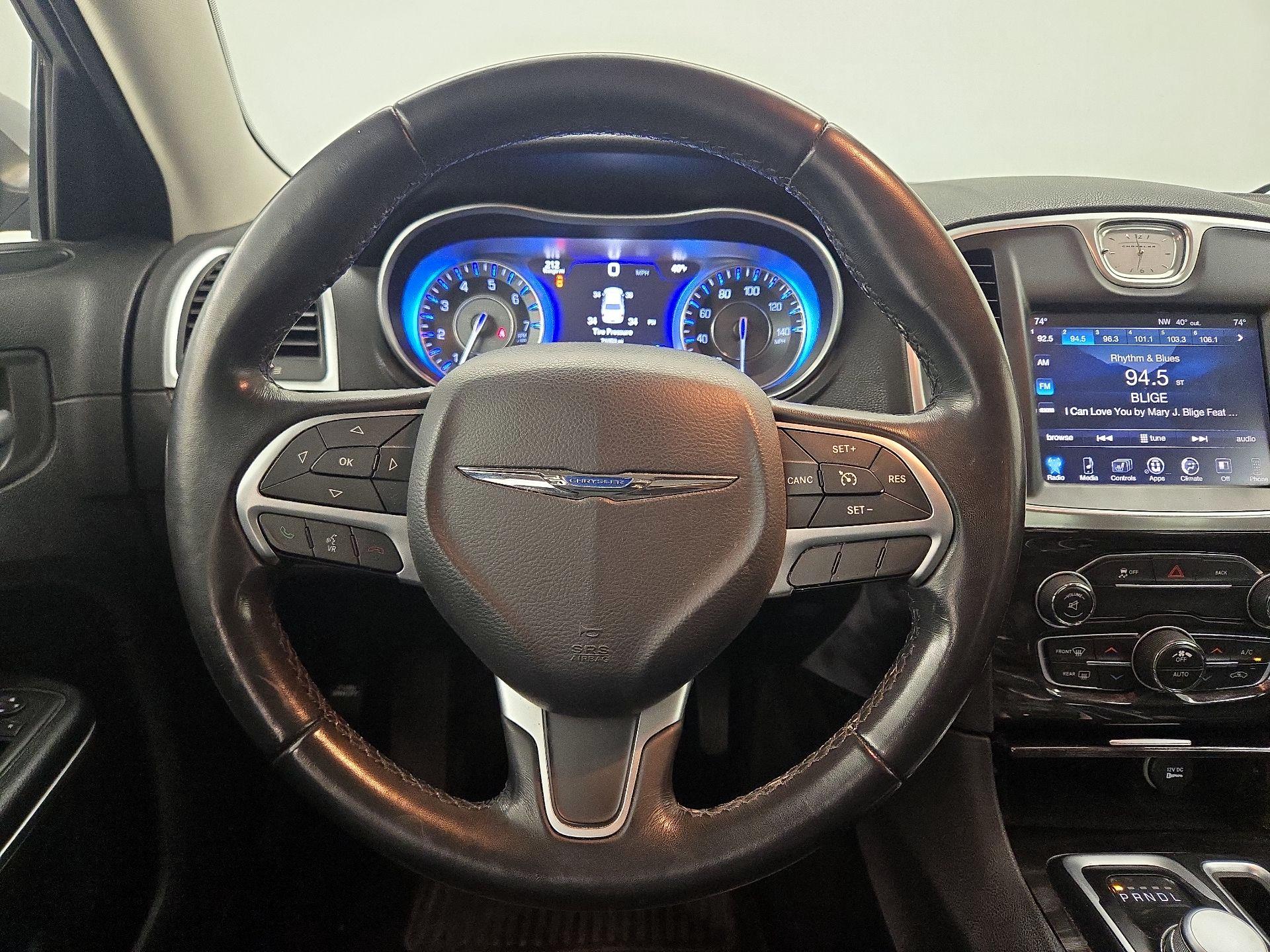 Thumbnail: 2015 Chrysler 300 - 10