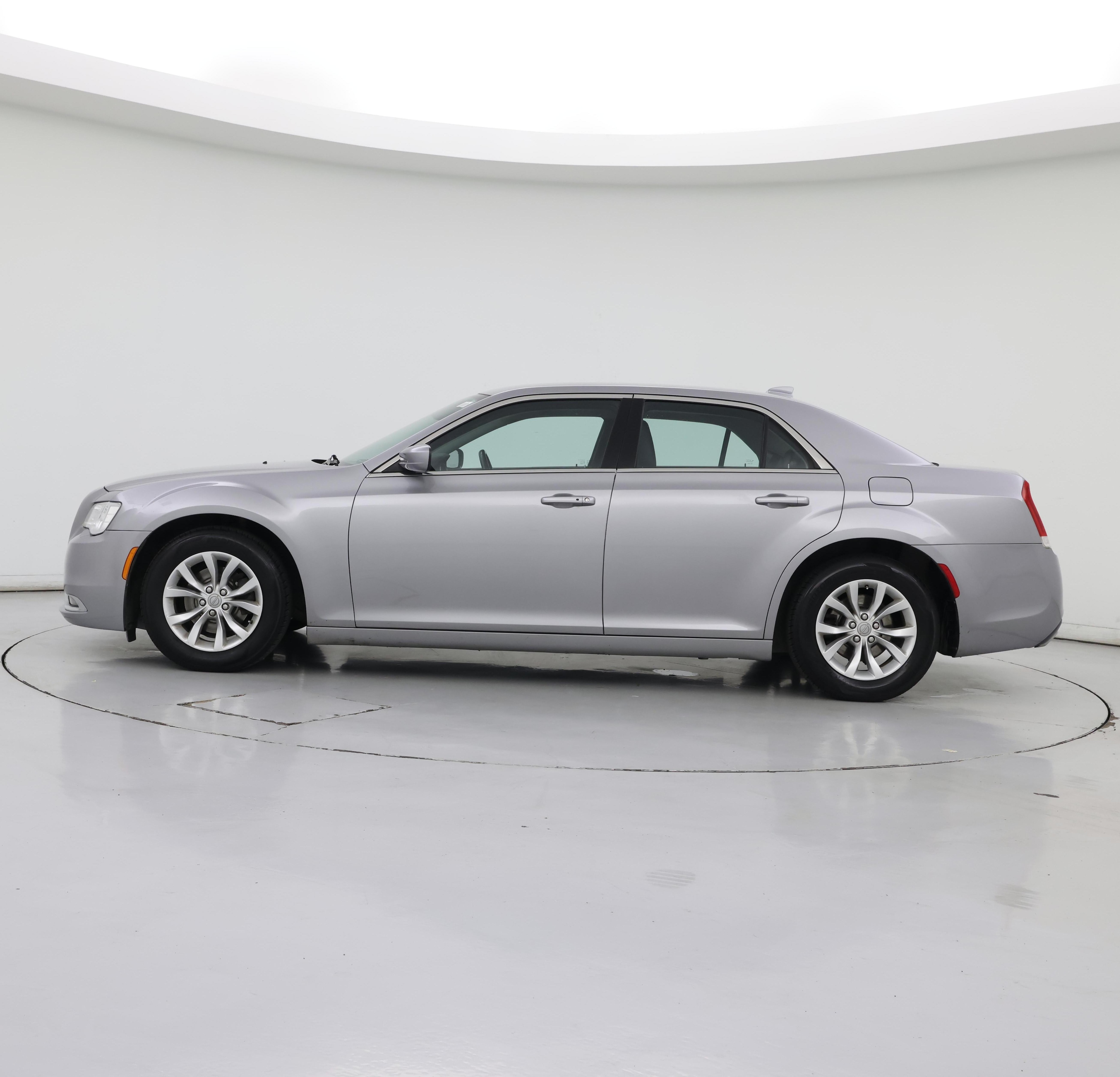 Thumbnail: 2015 Chrysler 300 - 3