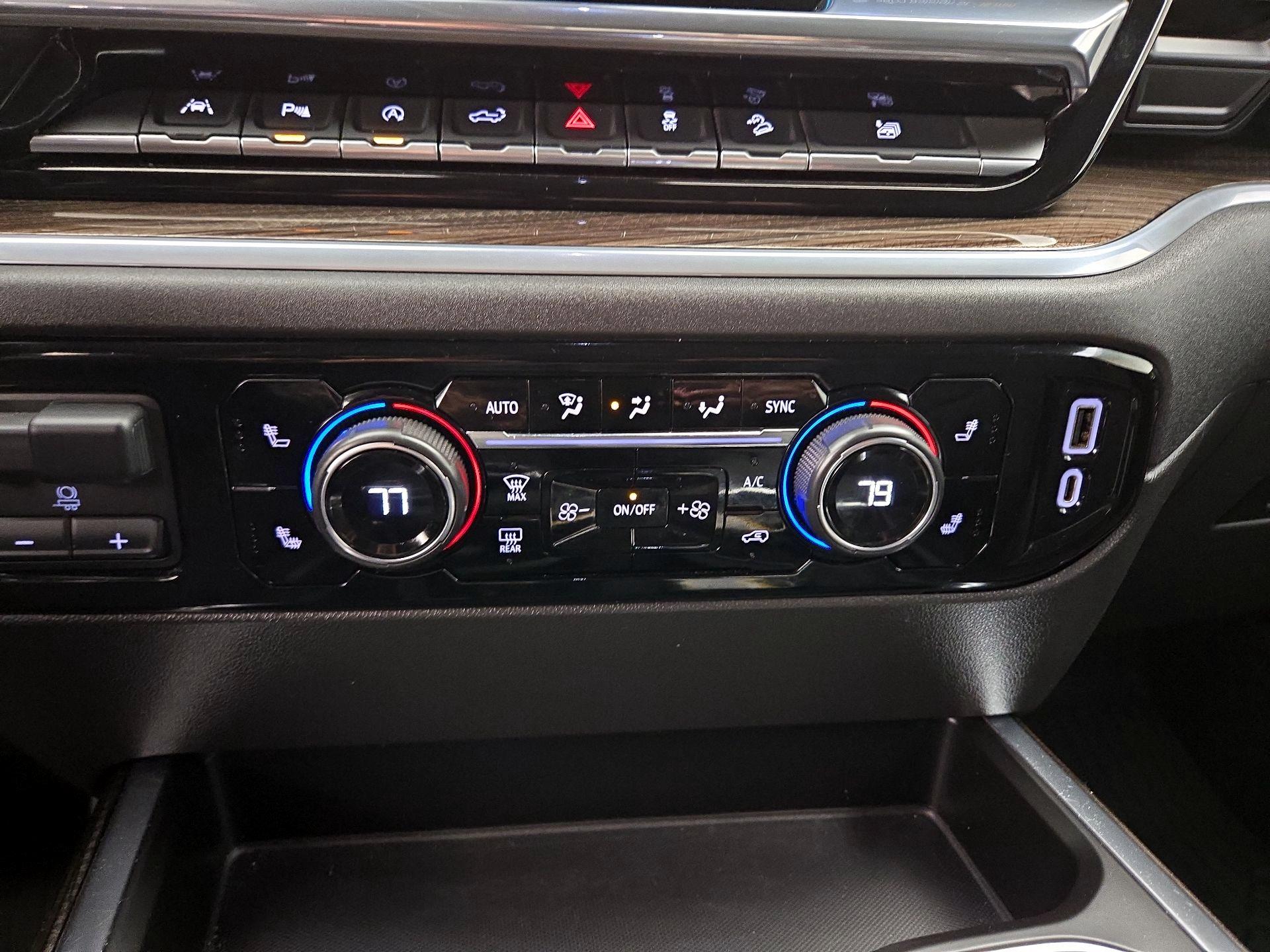 Thumbnail: 2022 Chevrolet Silverado 1500 - 17