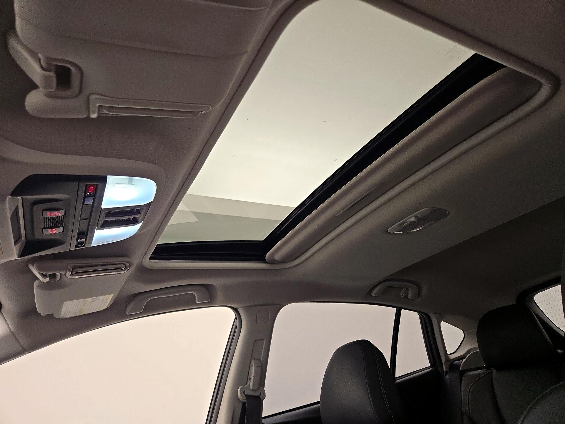 Thumbnail: 2019 Subaru Crosstrek - 19