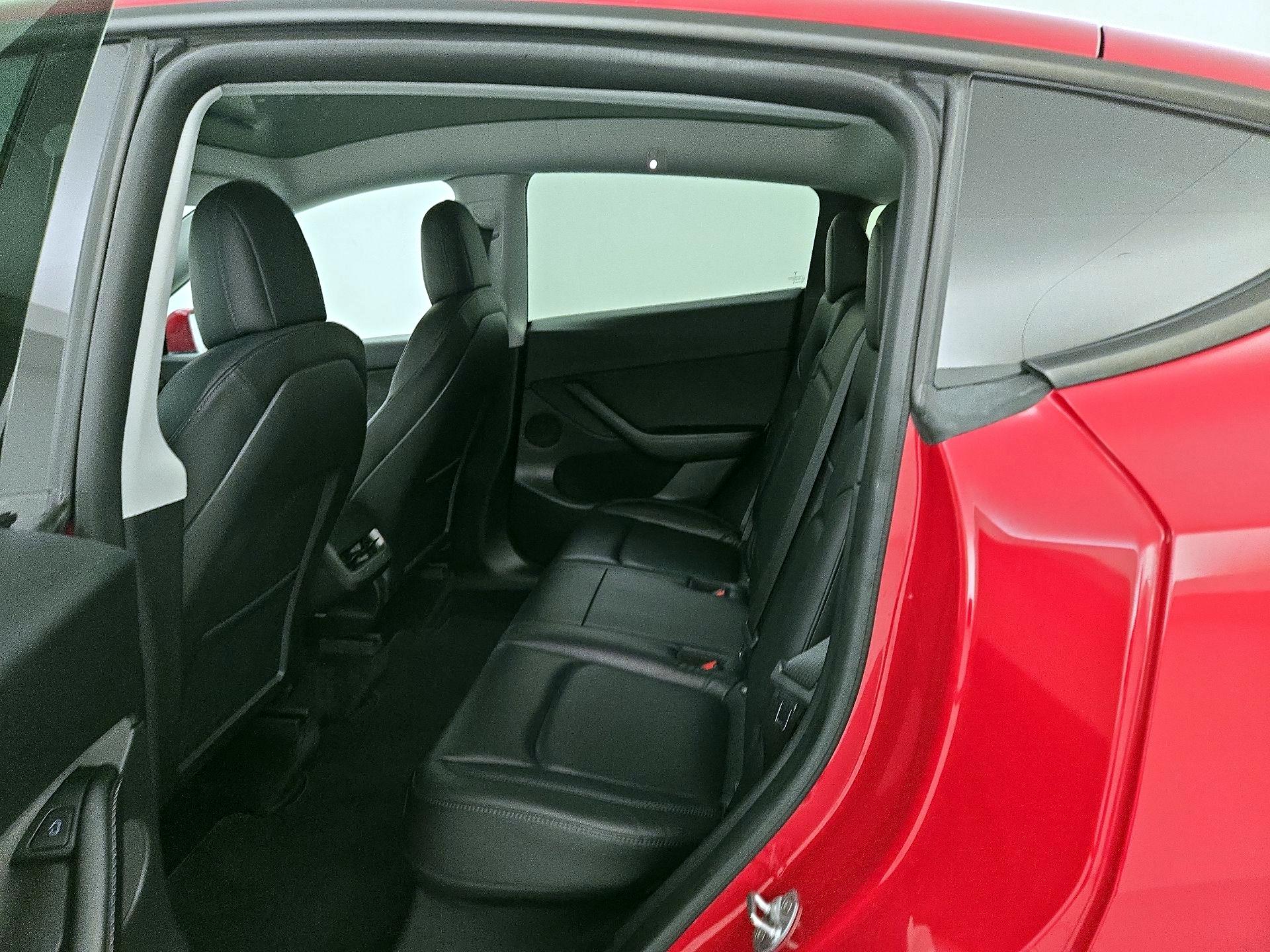 Thumbnail: 2022 Tesla Model Y - 18