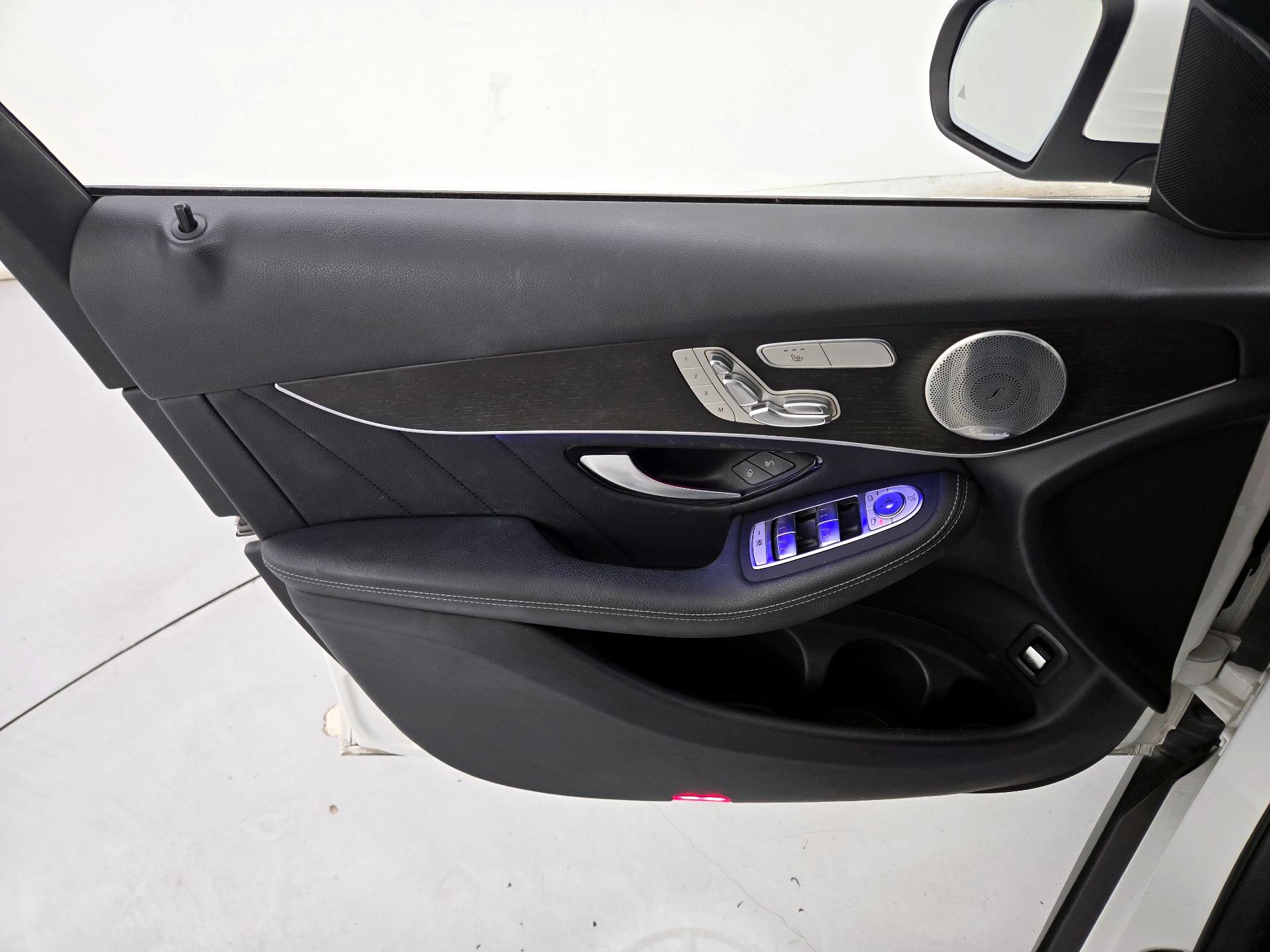 Thumbnail: 2020 Mercedes-Benz GLC - 12