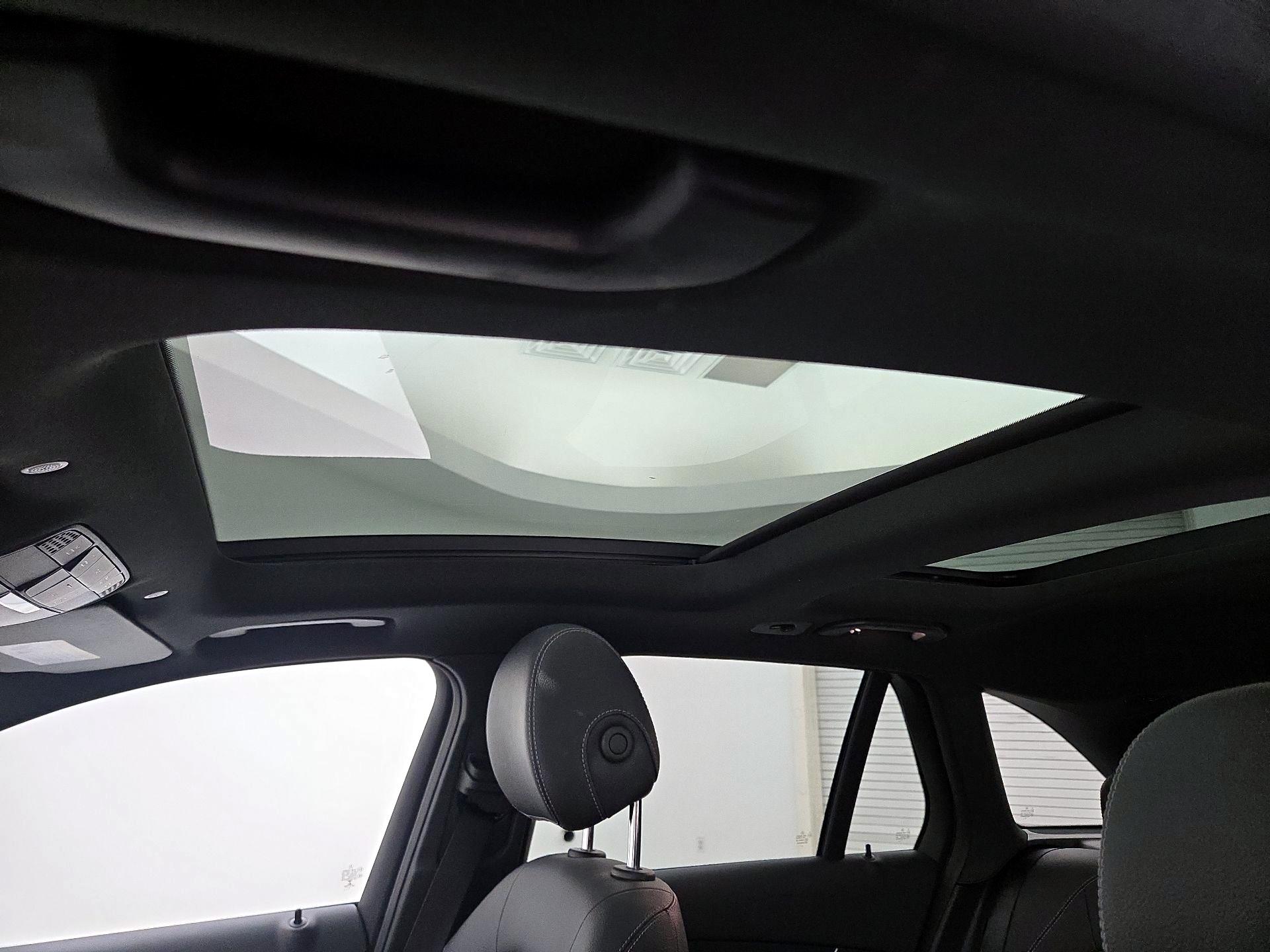 Thumbnail: 2020 Mercedes-Benz GLC - 20