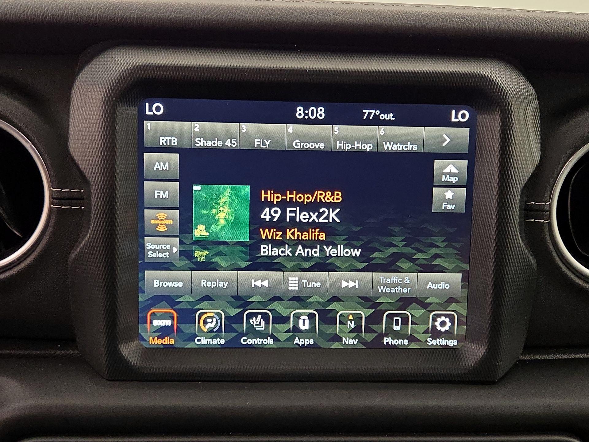 Thumbnail: 2022 Jeep Wrangler - 16