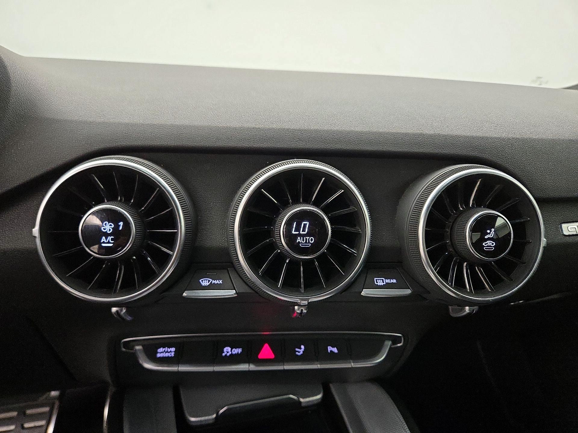 Thumbnail: 2017 Audi TT - 17