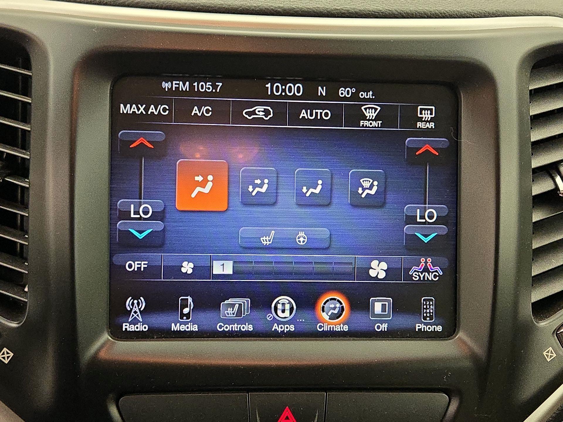 Thumbnail: 2016 Jeep Cherokee - 16