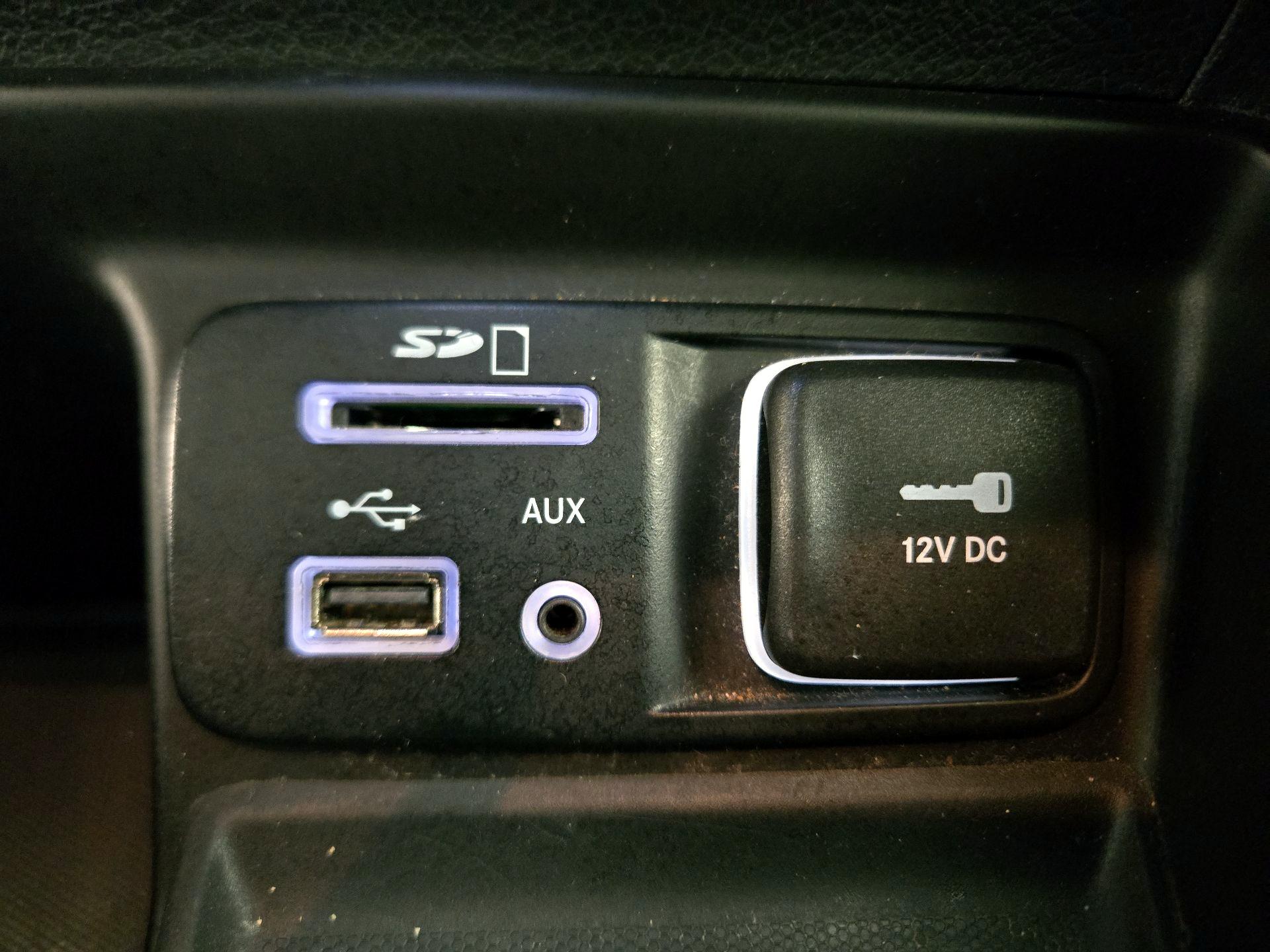 Thumbnail: 2016 Jeep Cherokee - 18