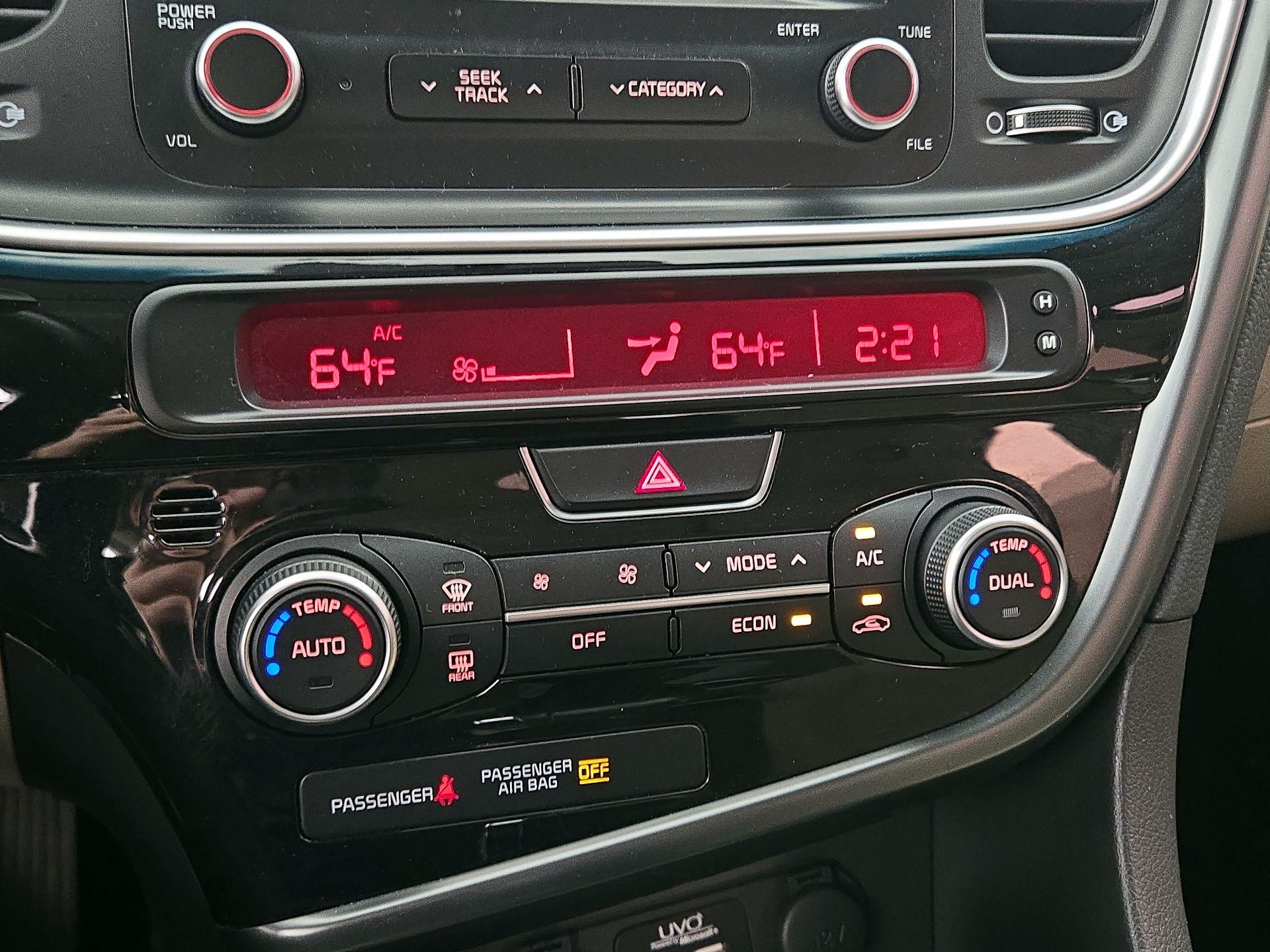 Thumbnail: 2015 Kia Optima - 16