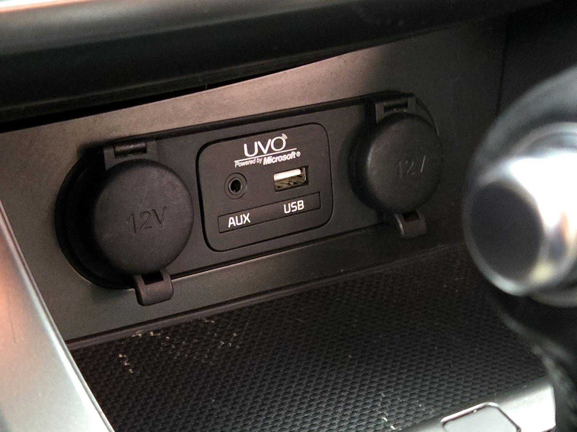 Thumbnail: 2015 Kia Optima - 18