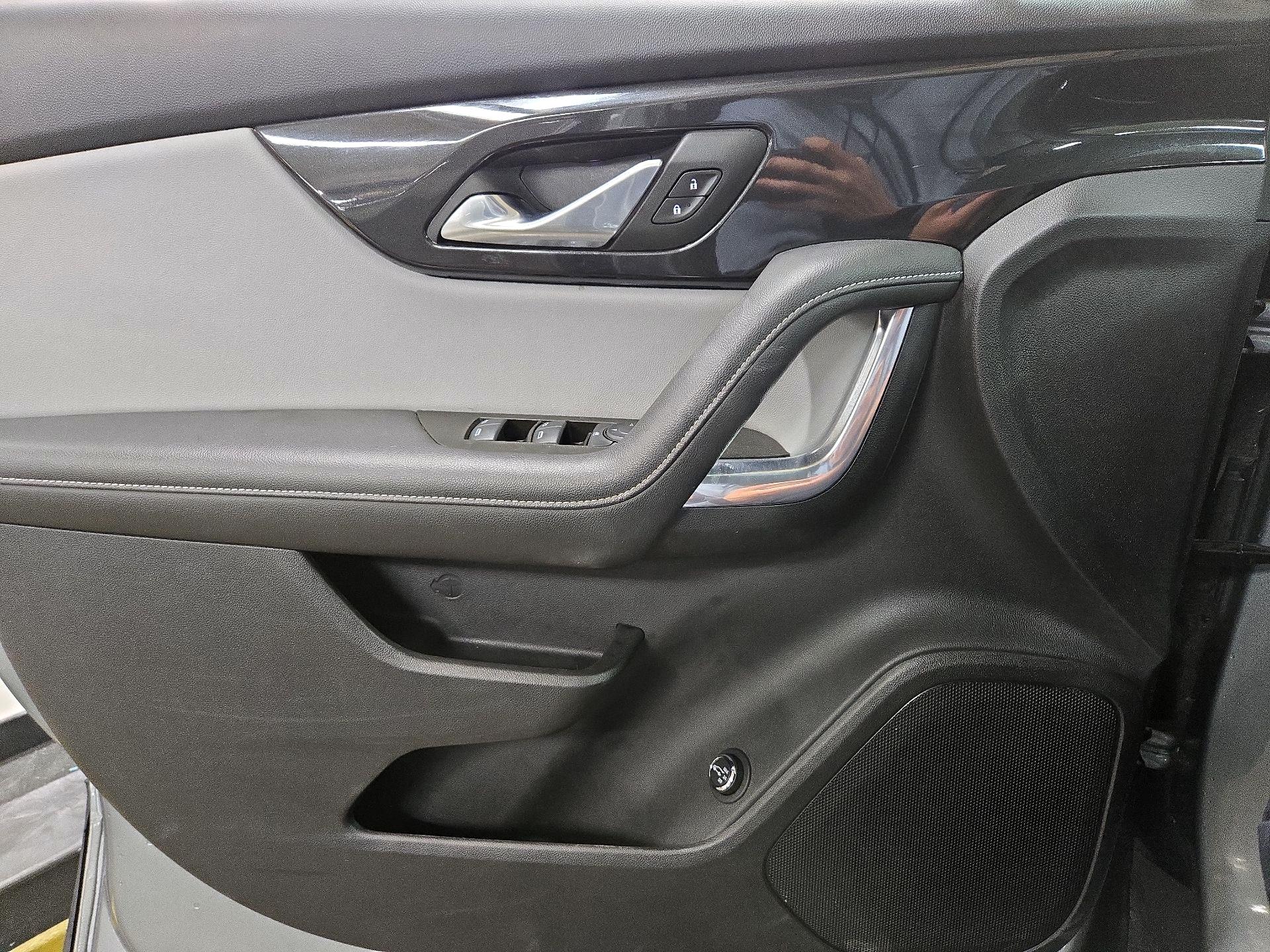 Thumbnail: 2023 Chevrolet Blazer - 12