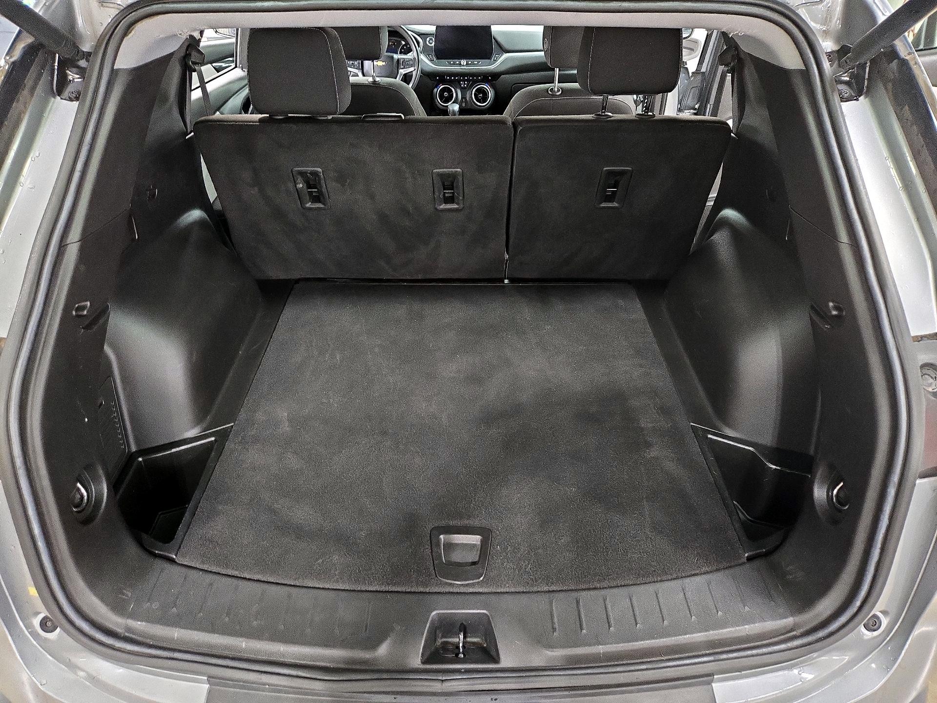 Thumbnail: 2023 Chevrolet Blazer - 20