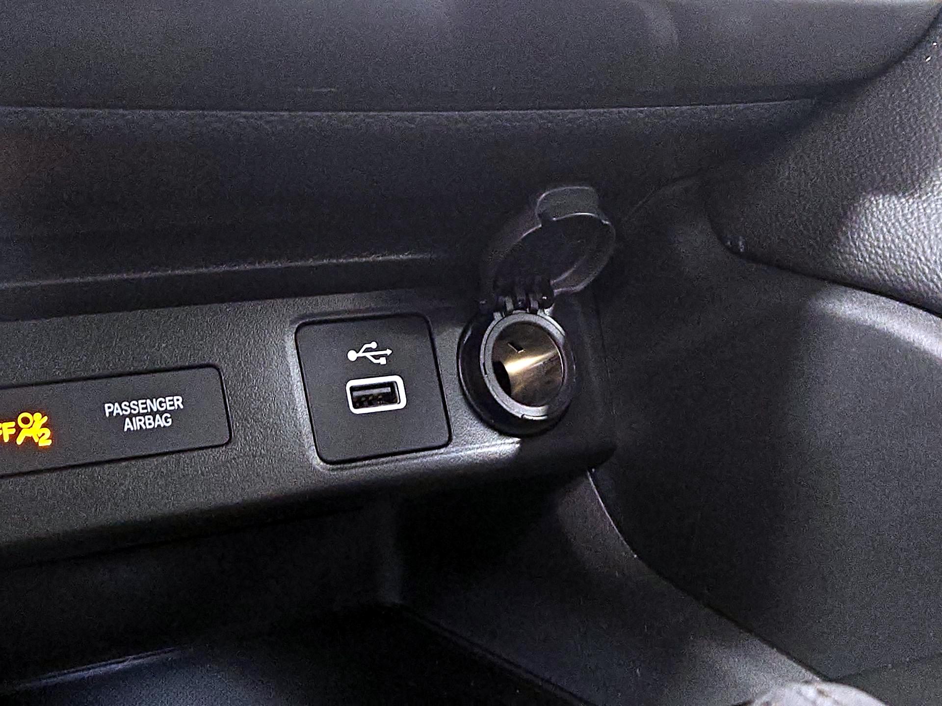 Thumbnail: 2023 Acura Integra - 18