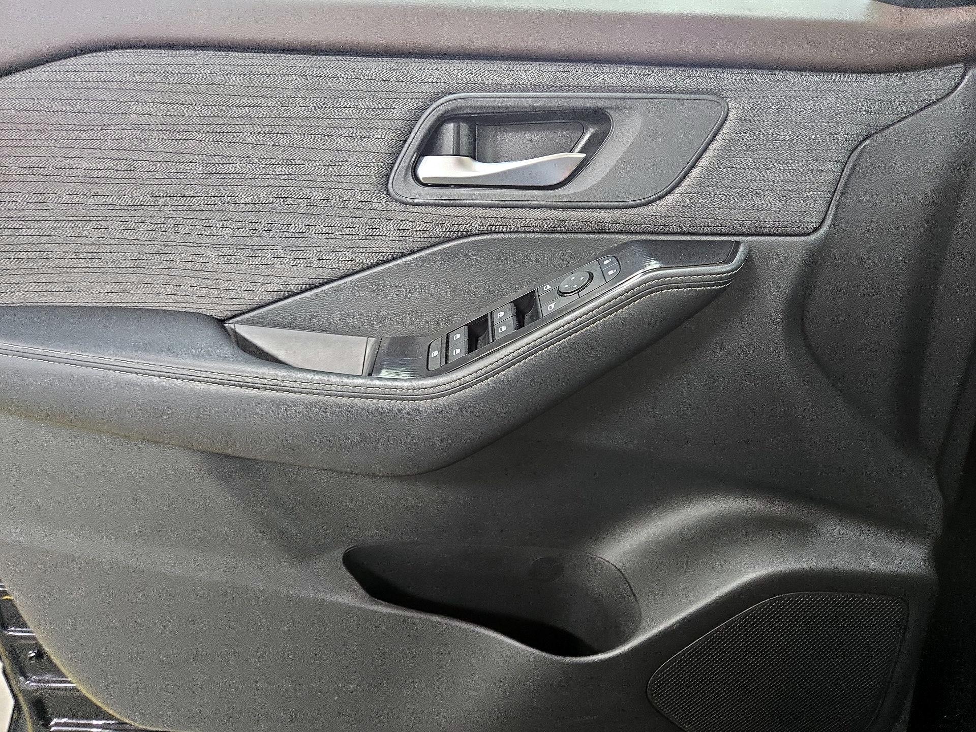 Thumbnail: 2022 Nissan Rogue - 12