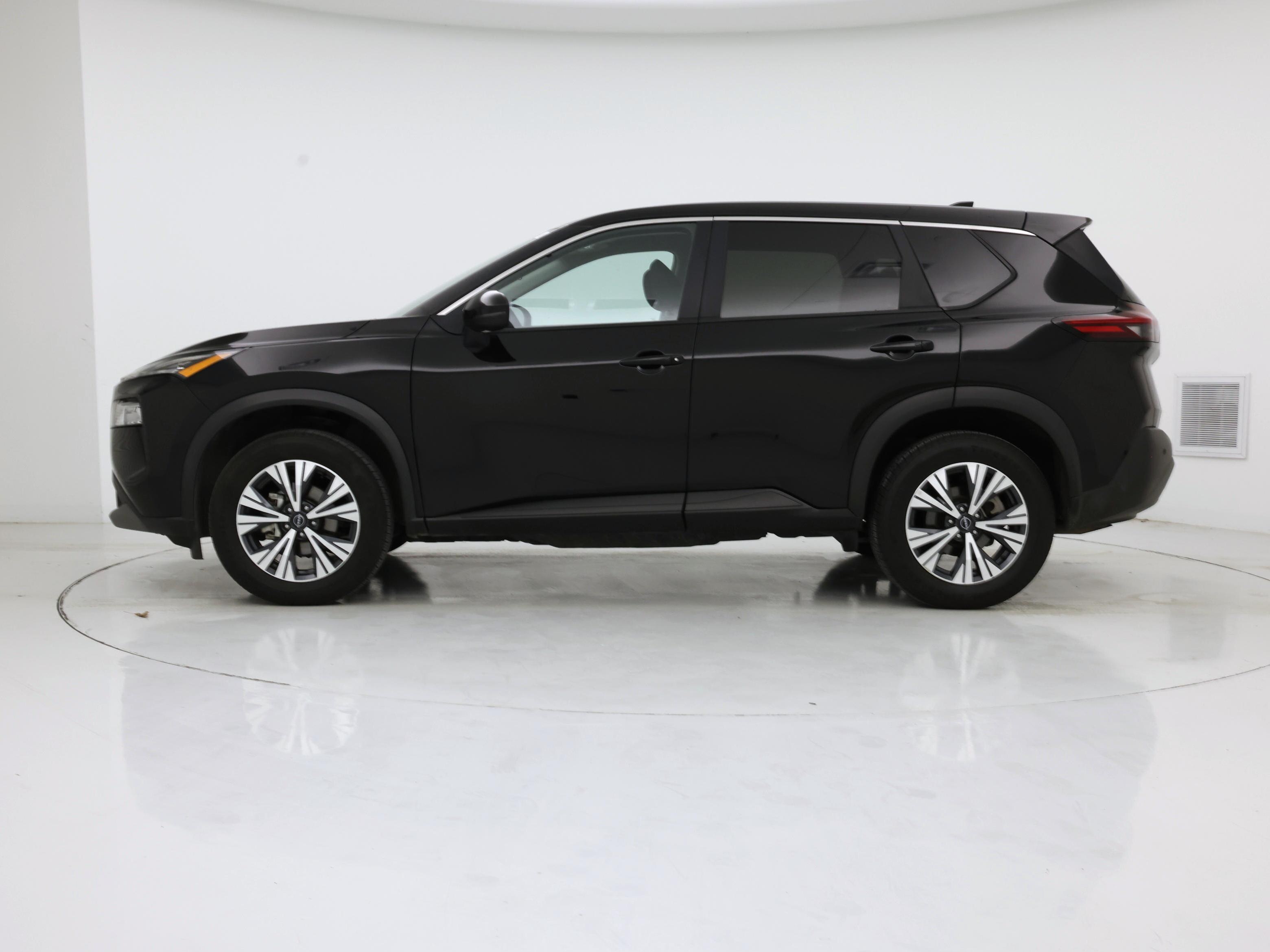 Thumbnail: 2022 Nissan Rogue - 3