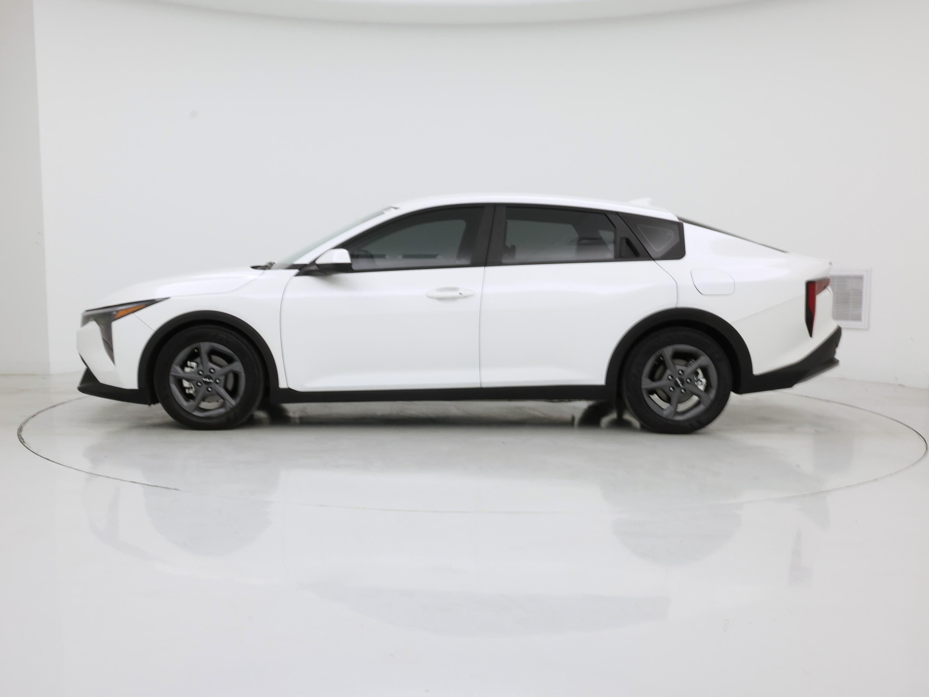 Thumbnail: 2025 Kia K4 - 3