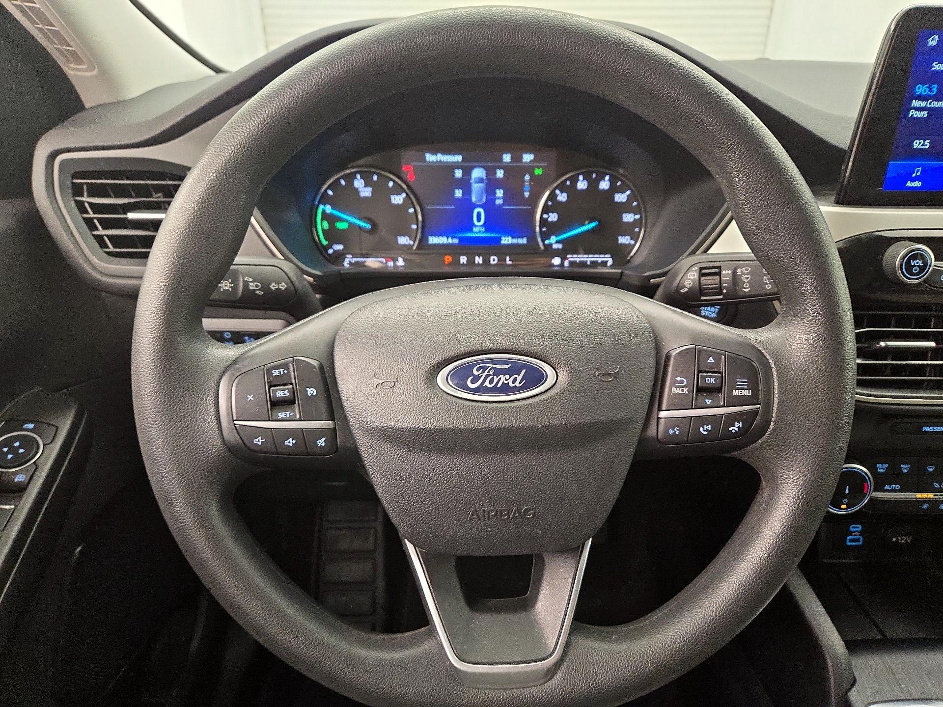 Thumbnail: 2022 Ford Escape - 10