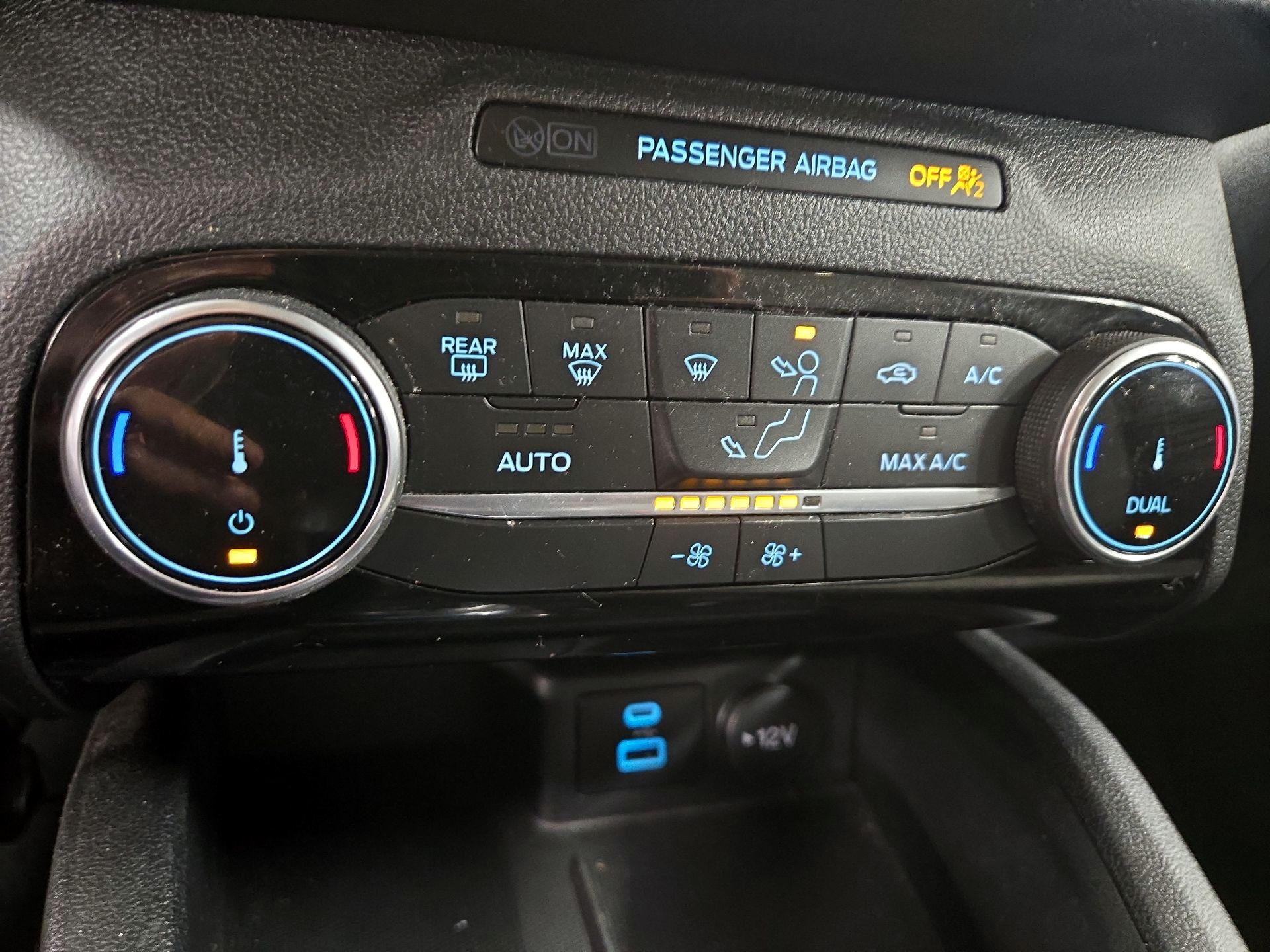 Thumbnail: 2022 Ford Escape - 16