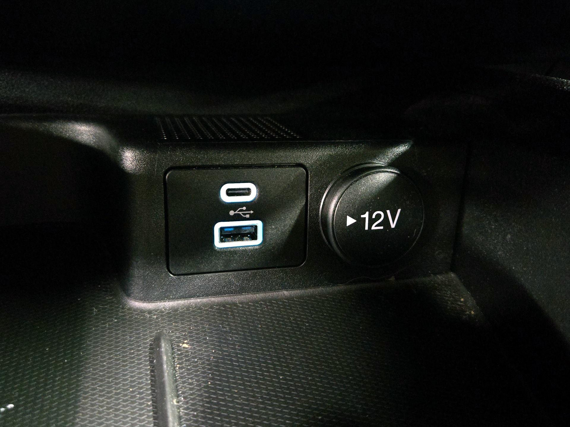 Thumbnail: 2022 Ford Escape - 18