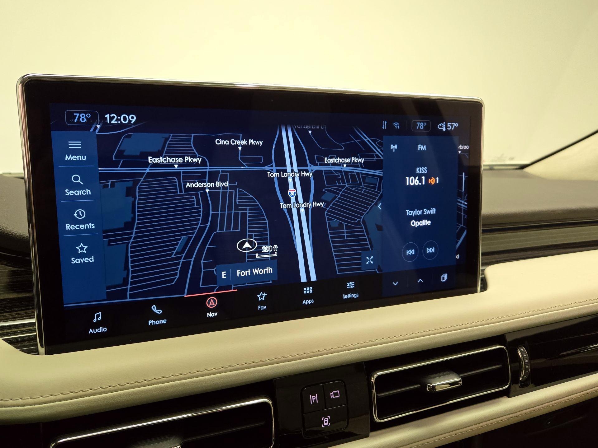 Thumbnail: 2022 Lincoln Nautilus - 14