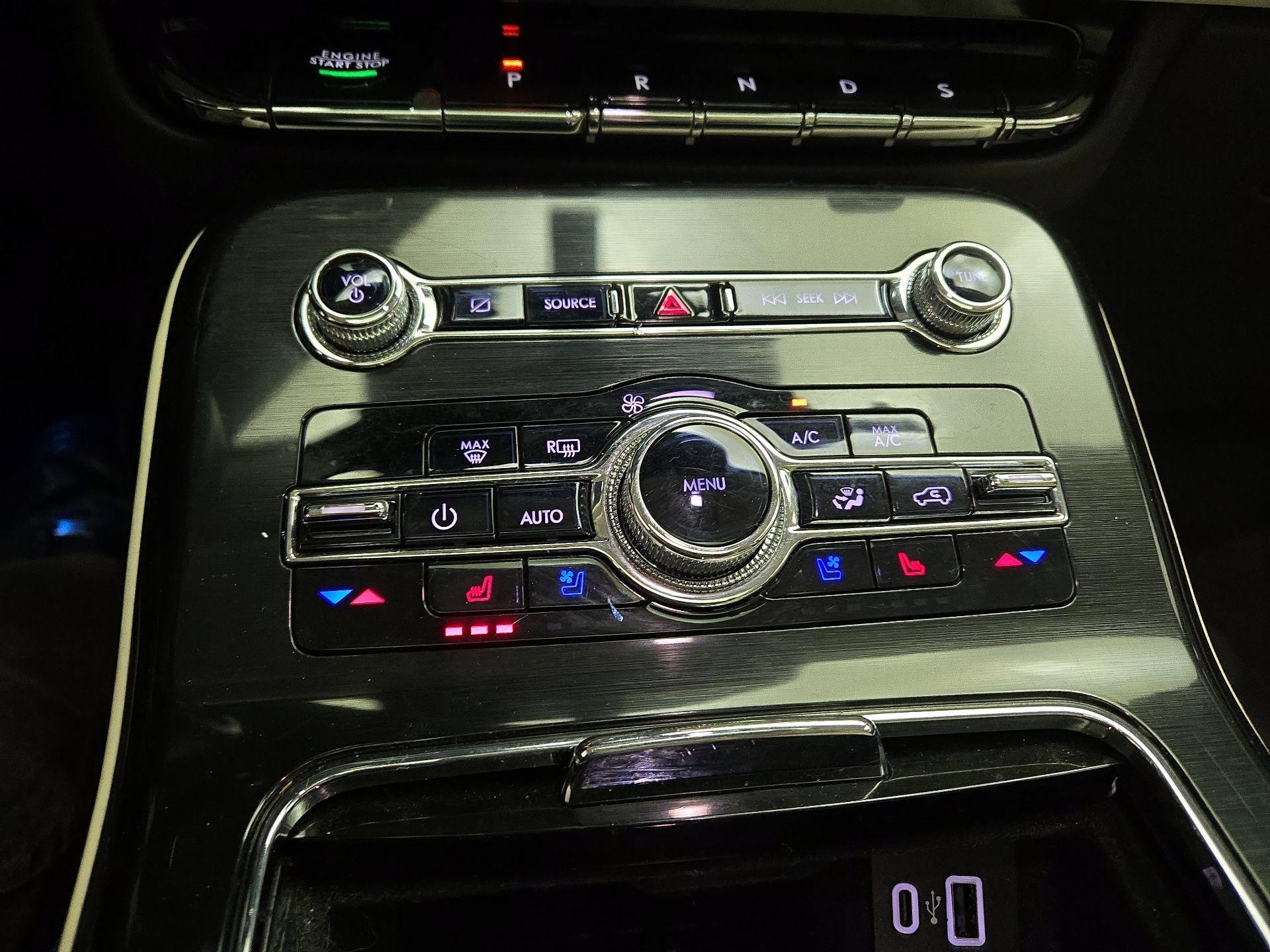 Thumbnail: 2022 Lincoln Nautilus - 17