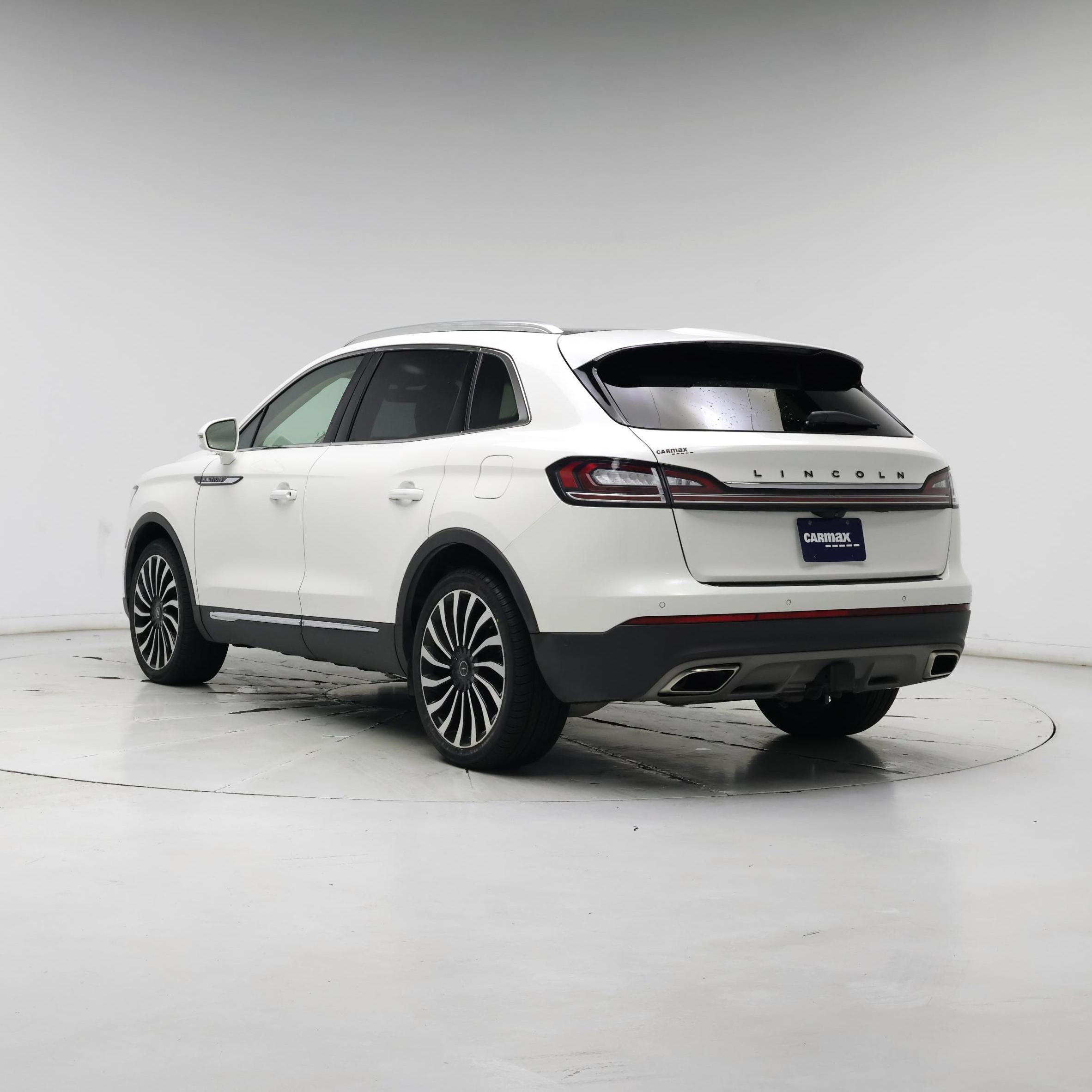 Thumbnail: 2022 Lincoln Nautilus - 2