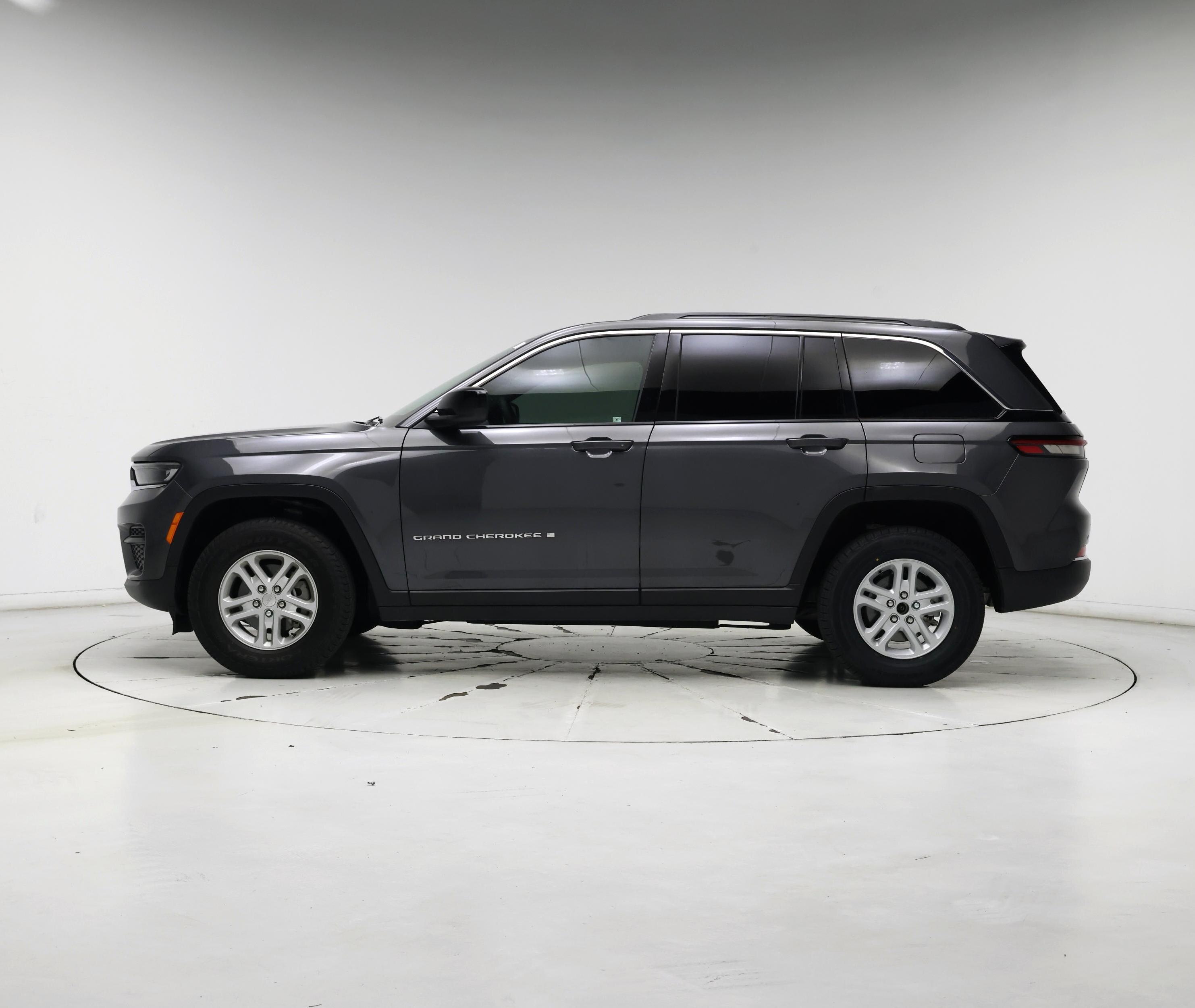 Thumbnail: 2025 Jeep Grand Cherokee - 3