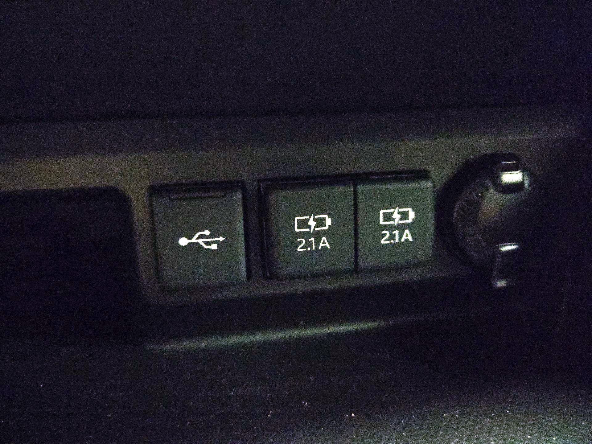 Thumbnail: 2021 Toyota Highlander - 18