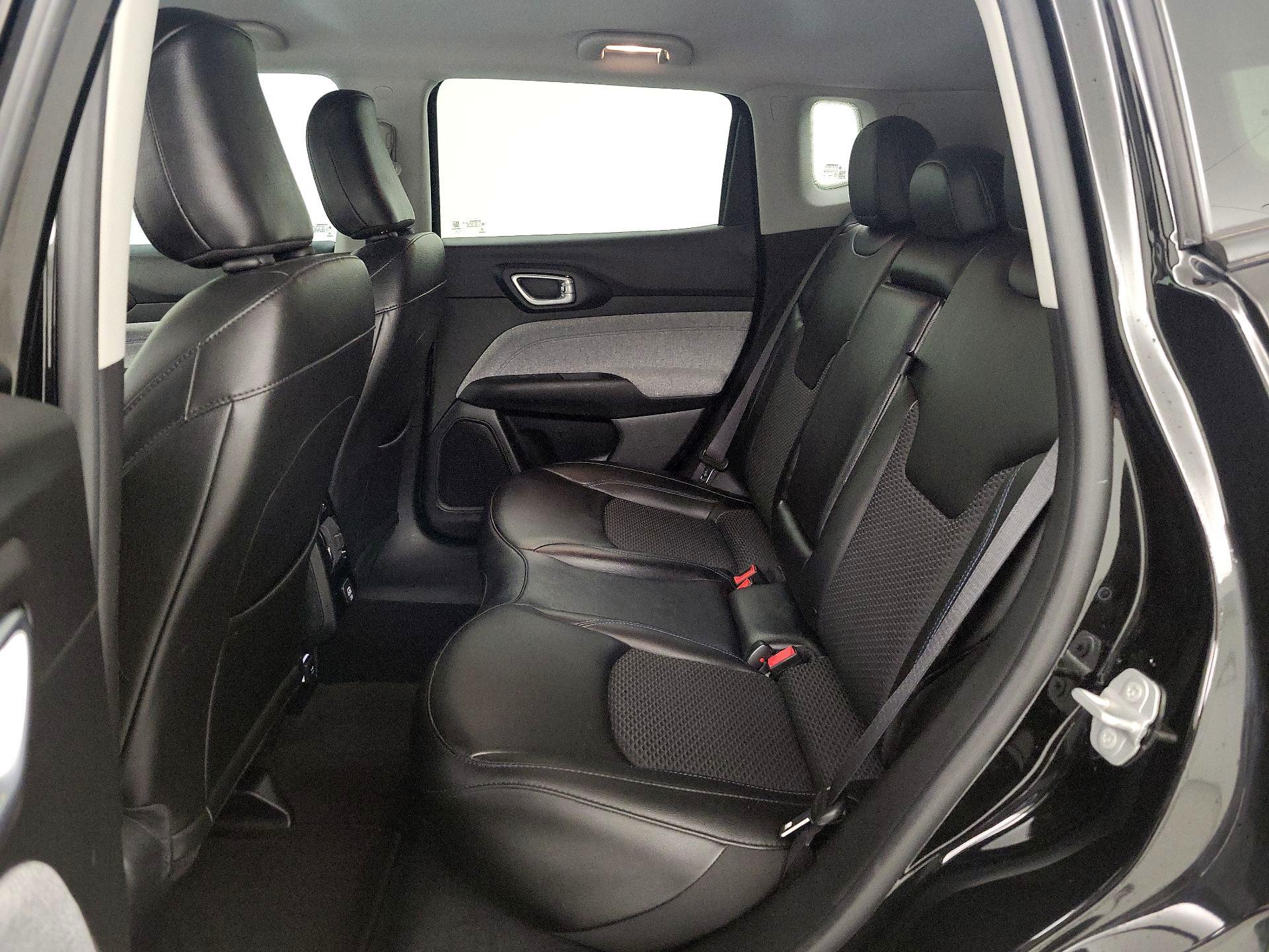 Thumbnail: 2022 Jeep Compass - 18