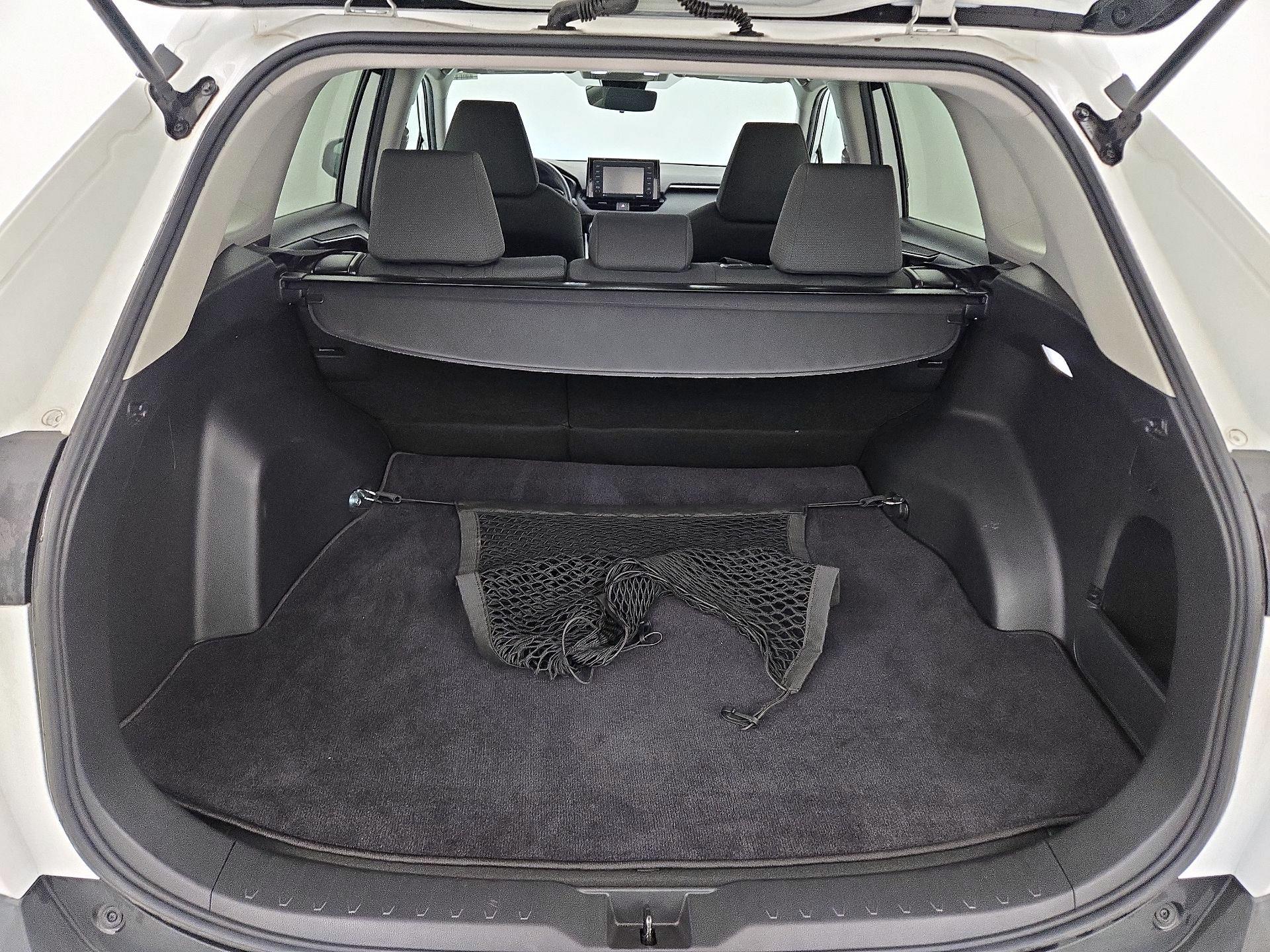 Thumbnail: 2022 Toyota RAV4 - 20