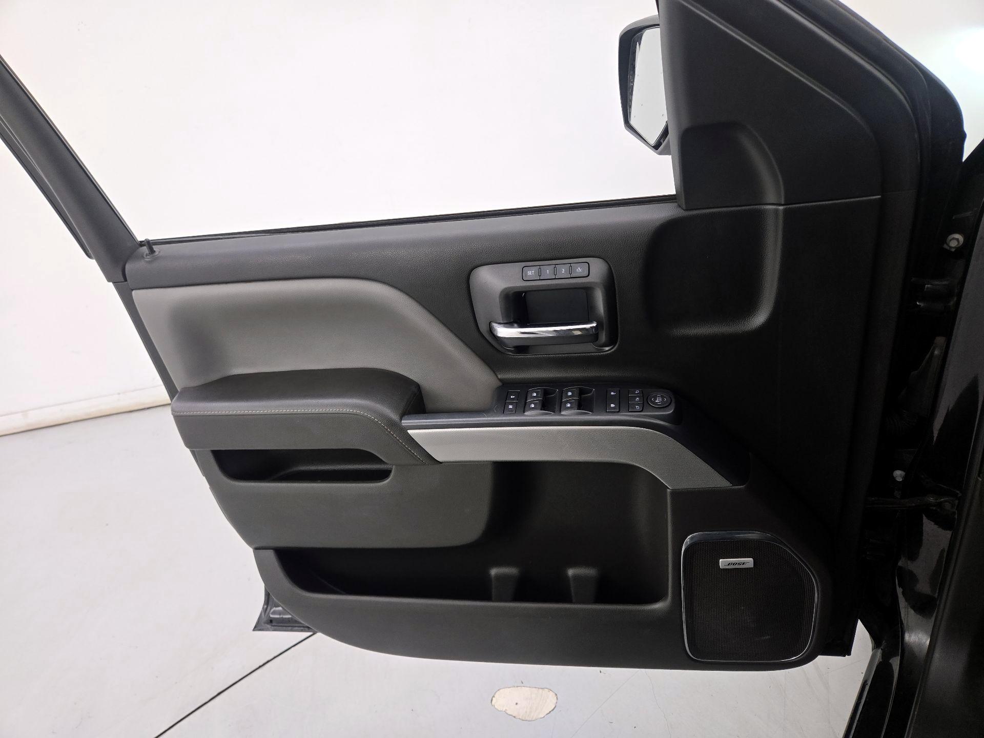 Thumbnail: 2017 Chevrolet Silverado 1500 - 12