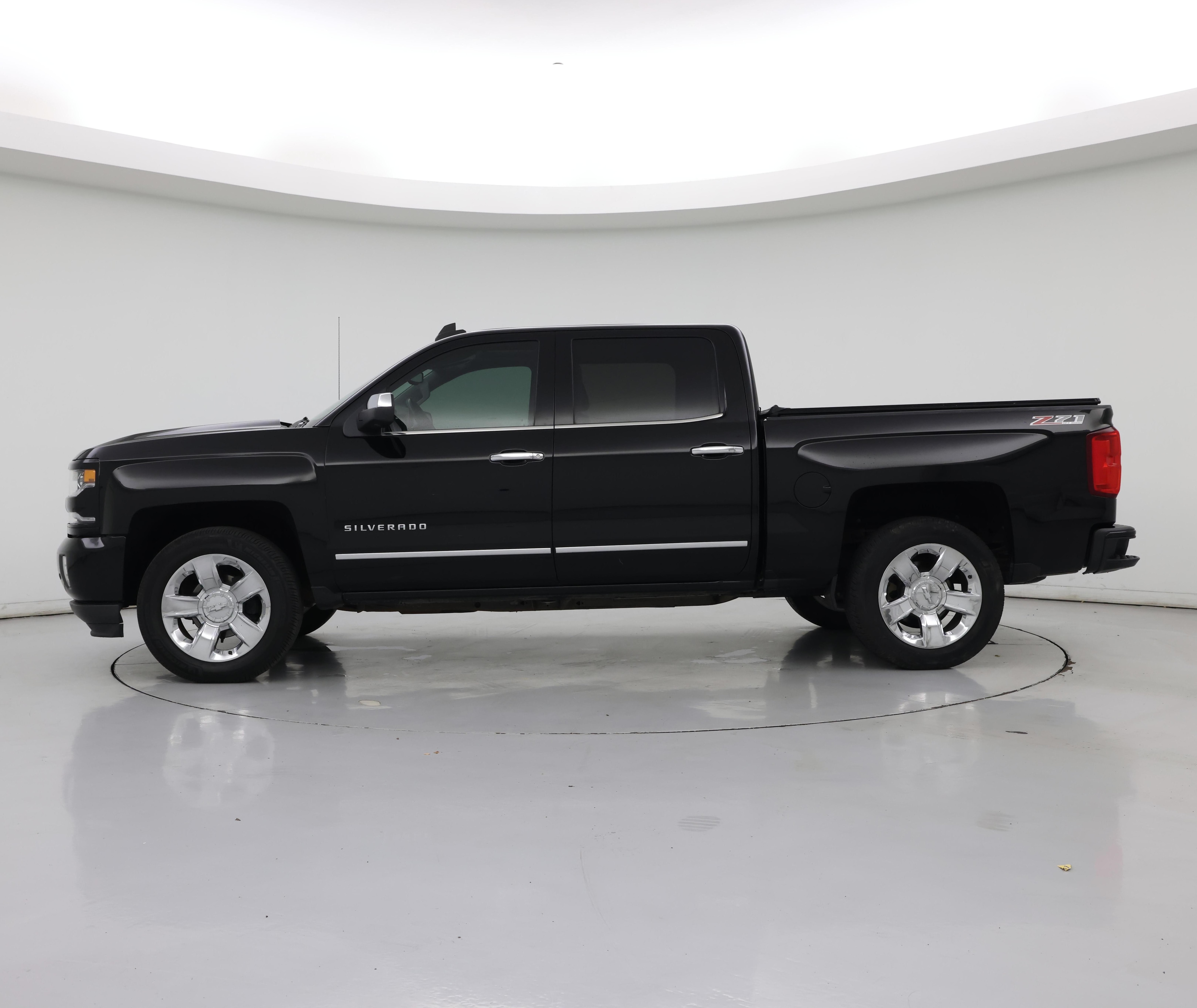 Thumbnail: 2017 Chevrolet Silverado 1500 - 3