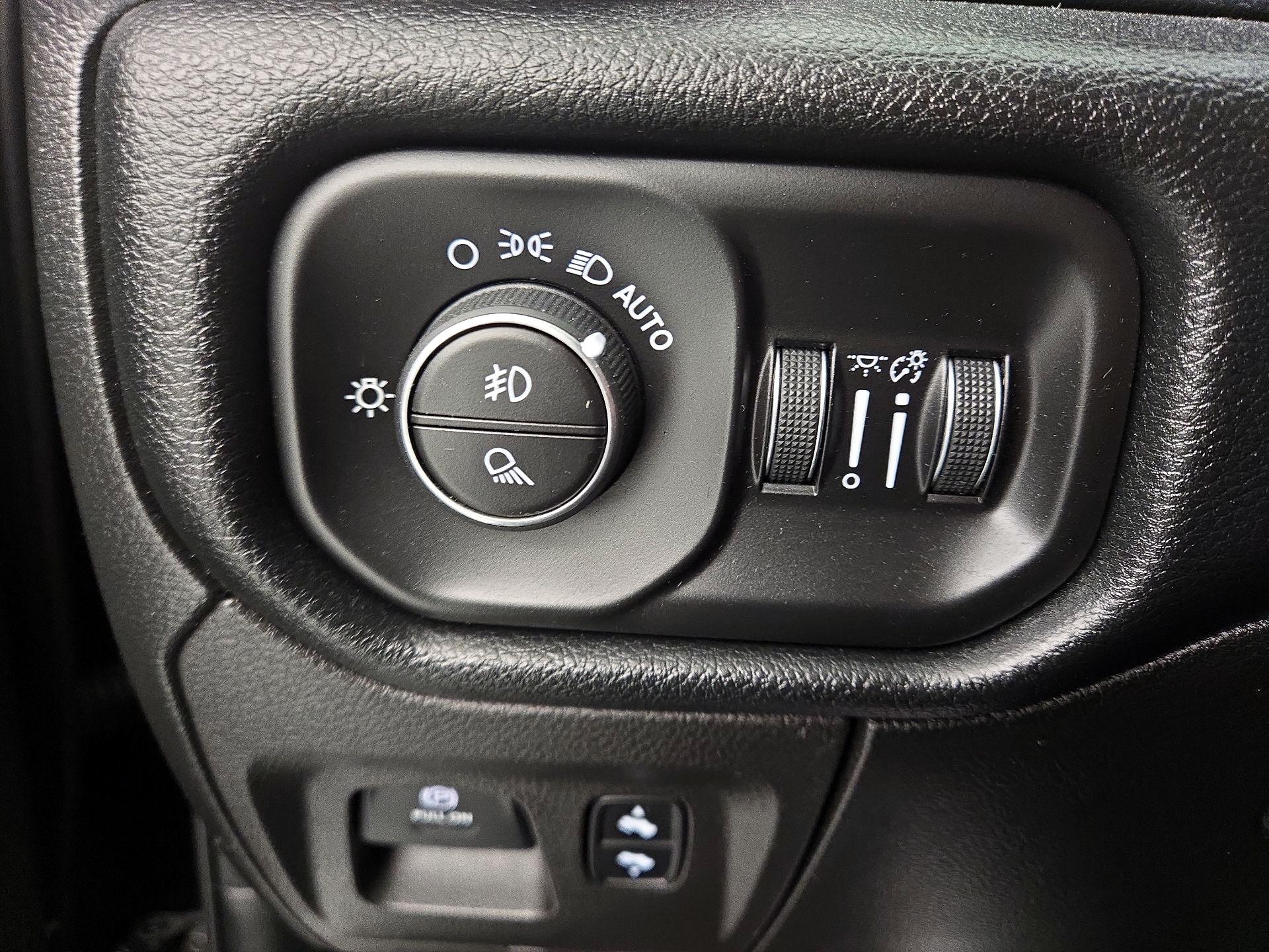 Thumbnail: 2021 RAM 1500 - 13