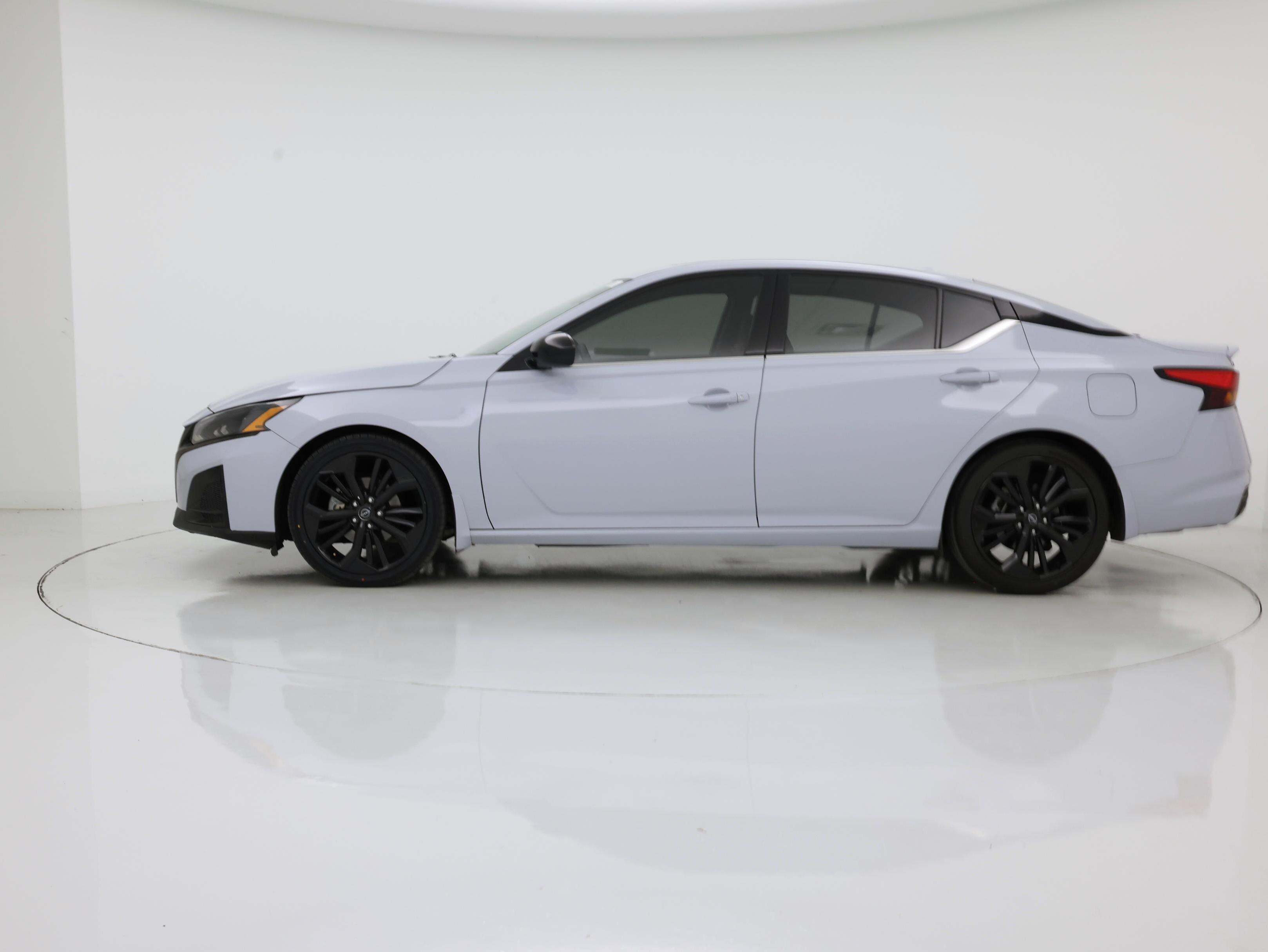 Thumbnail: 2023 Nissan Altima - 3