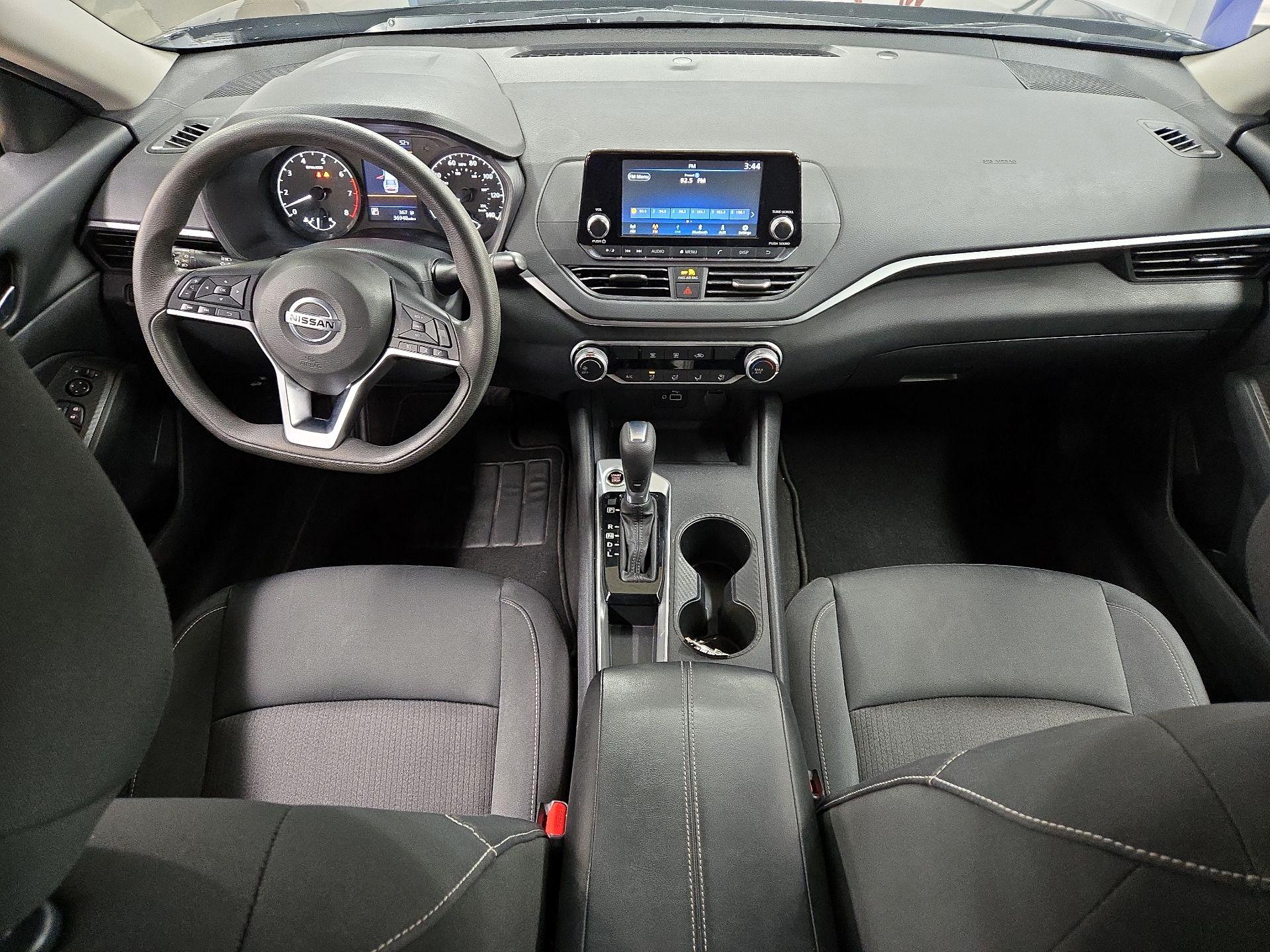 Thumbnail: 2022 Nissan Altima - 9