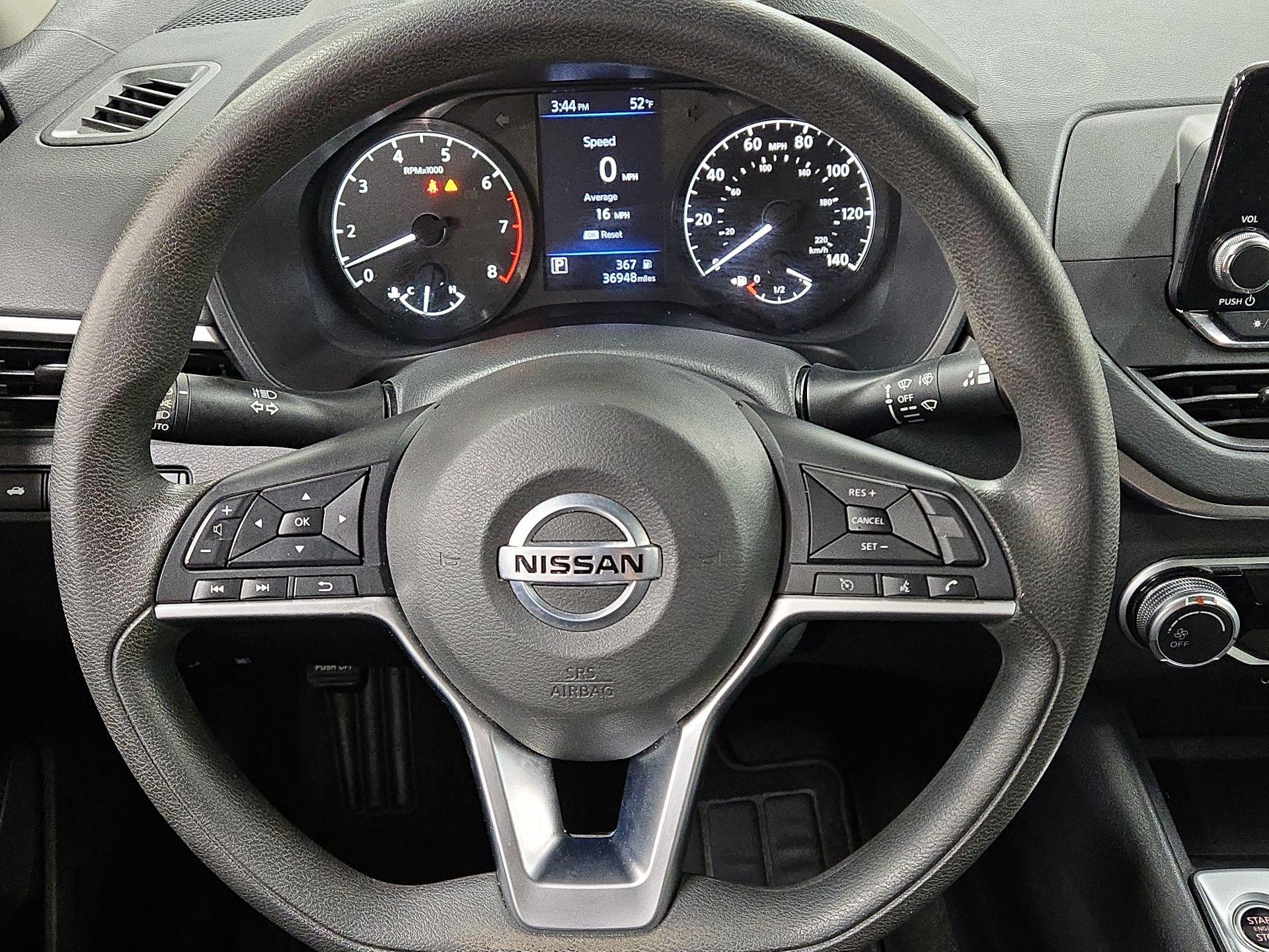 Thumbnail: 2022 Nissan Altima - 10