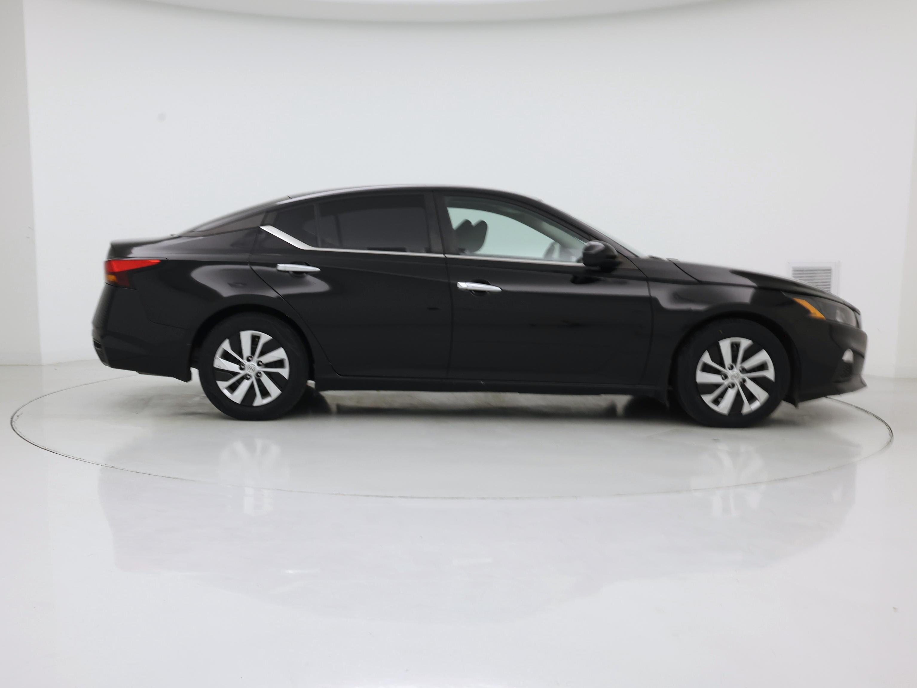 Thumbnail: 2022 Nissan Altima - 7