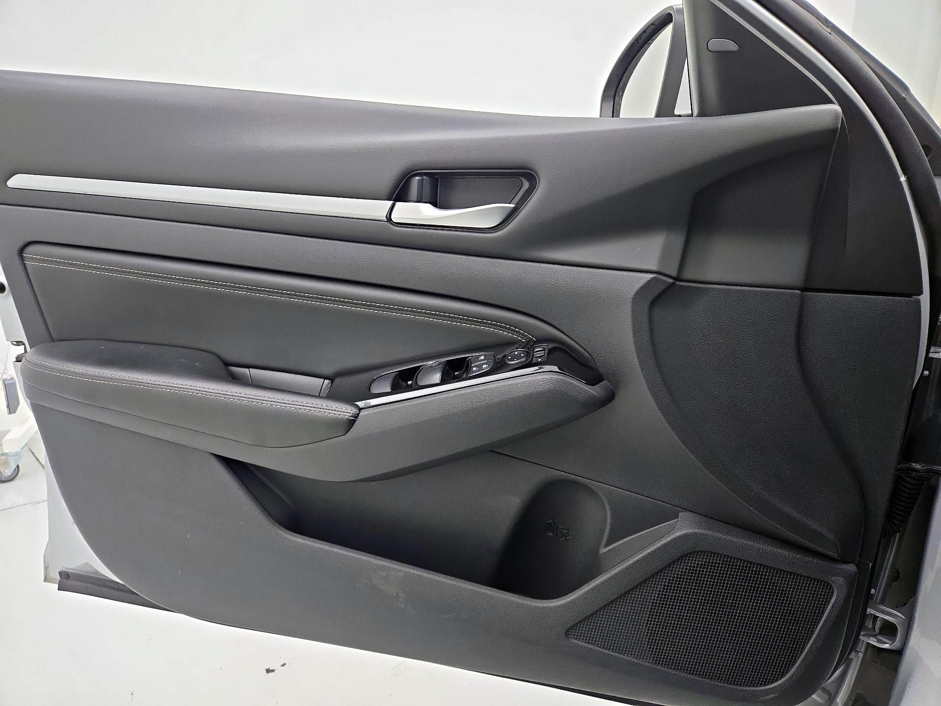 Thumbnail: 2023 Nissan Altima - 12