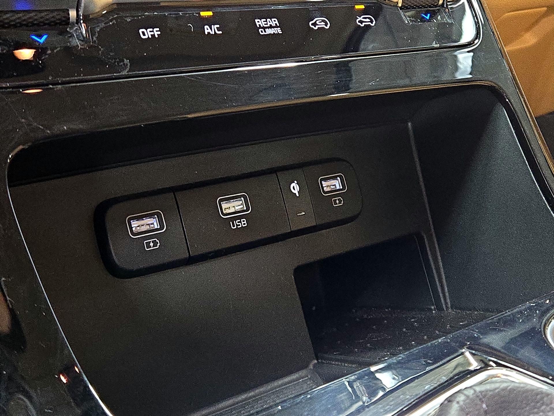 Thumbnail: 2024 Kia Carnival - 19