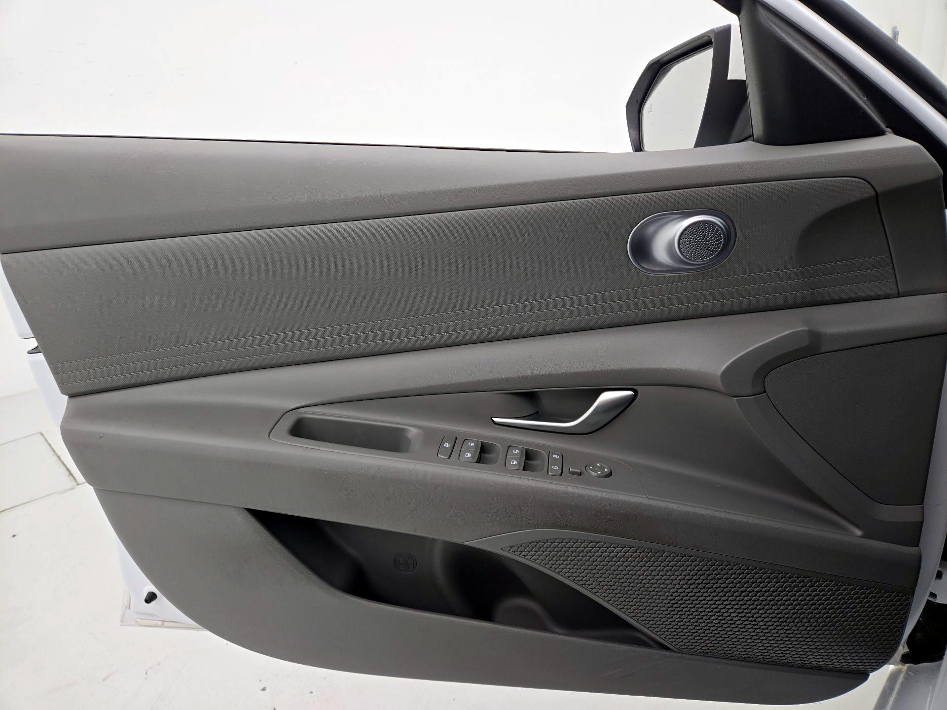 Thumbnail: 2024 Hyundai Elantra - 12