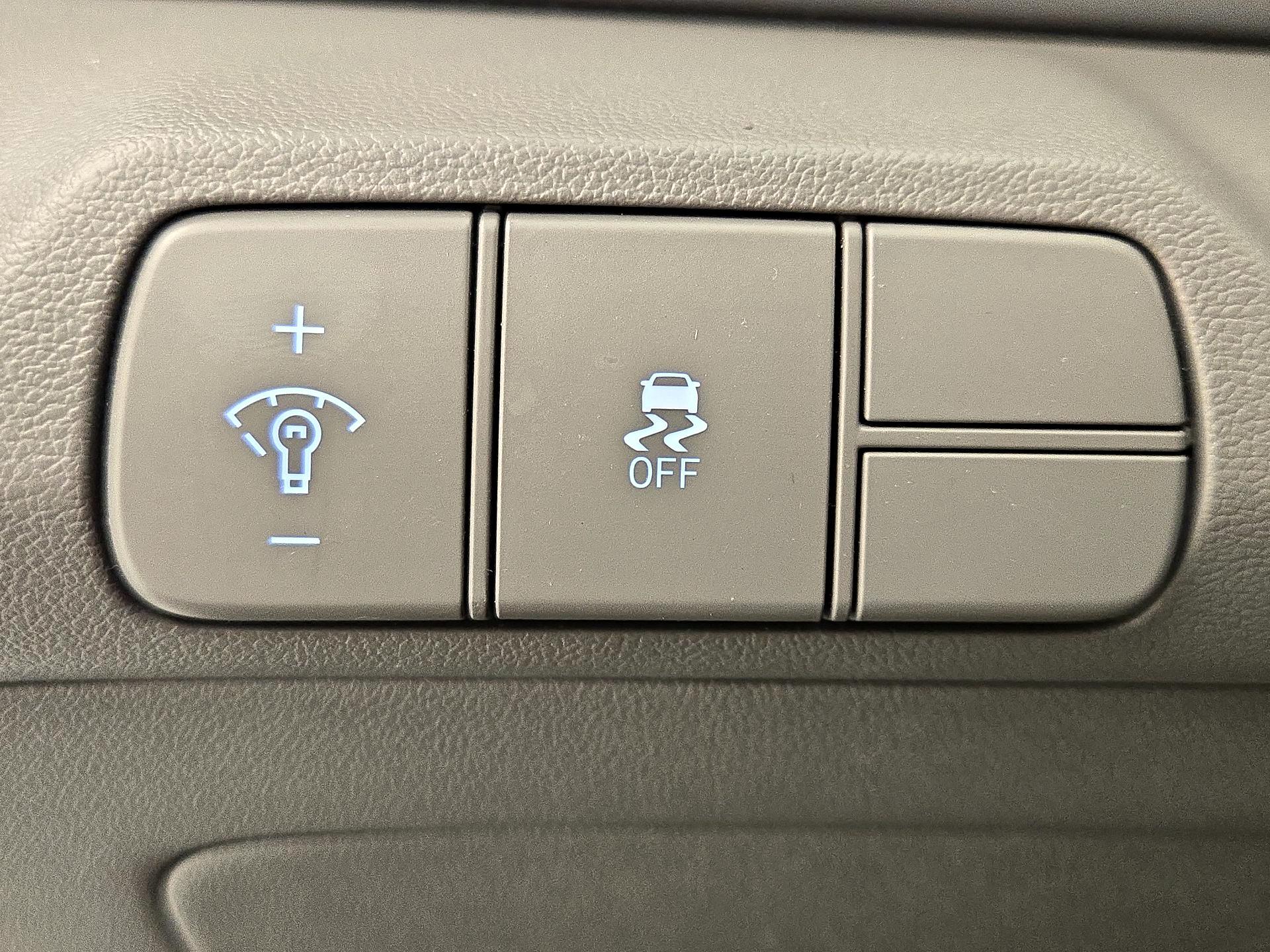 Thumbnail: 2024 Hyundai Elantra - 13