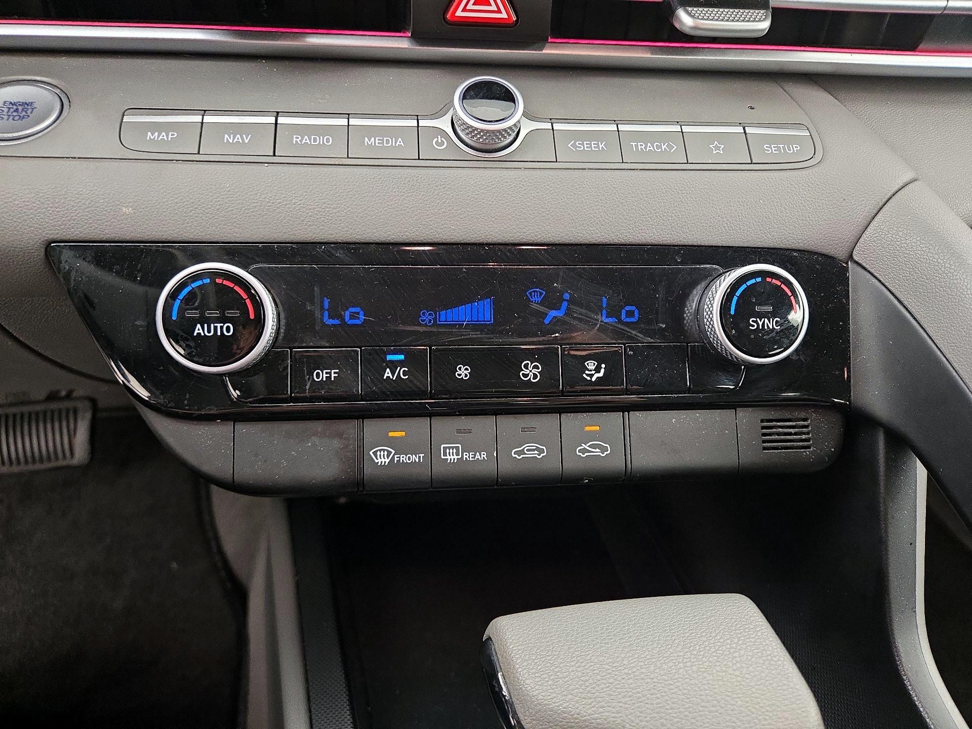 Thumbnail: 2024 Hyundai Elantra - 17