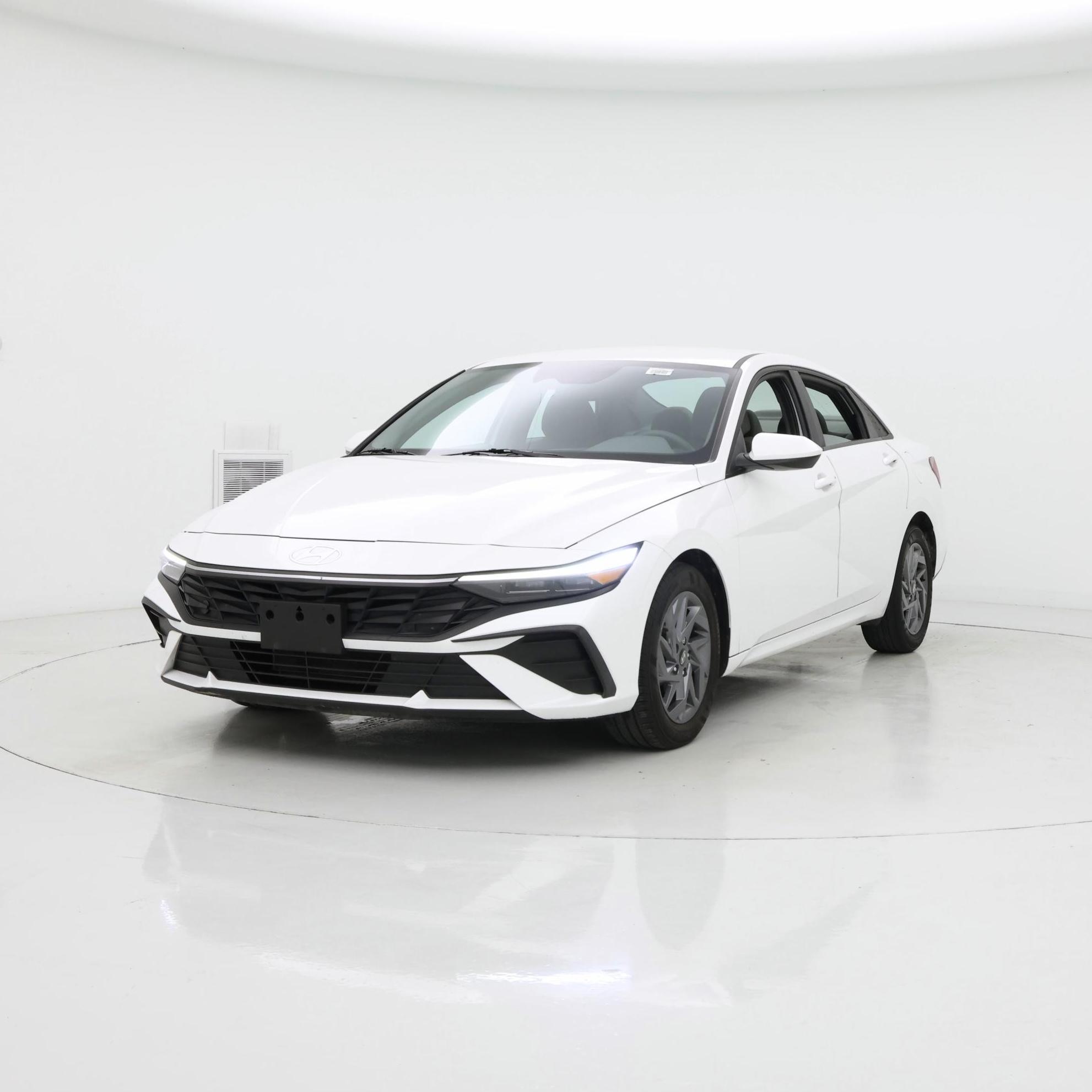 Thumbnail: 2024 Hyundai Elantra - 4