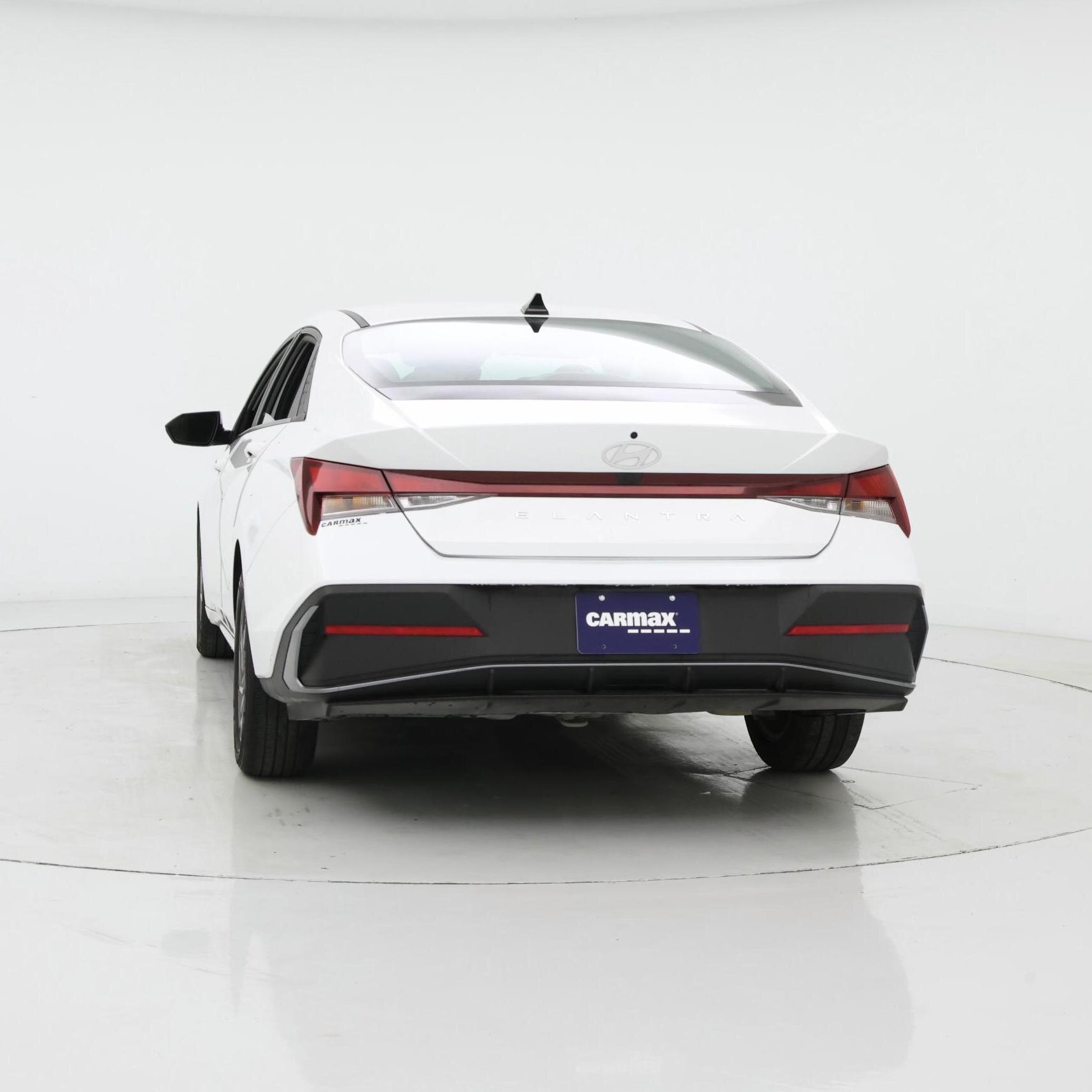 Thumbnail: 2024 Hyundai Elantra - 6