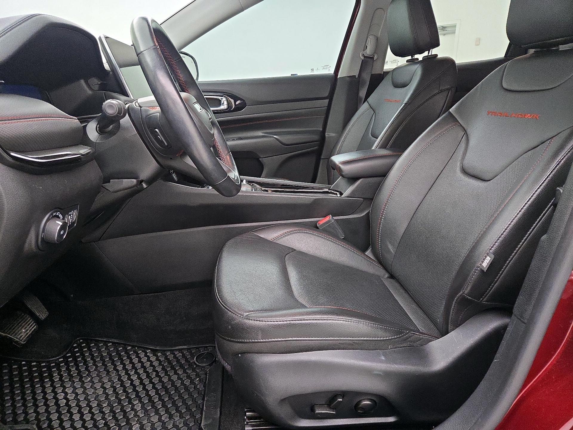 Thumbnail: 2022 Jeep Compass - 11