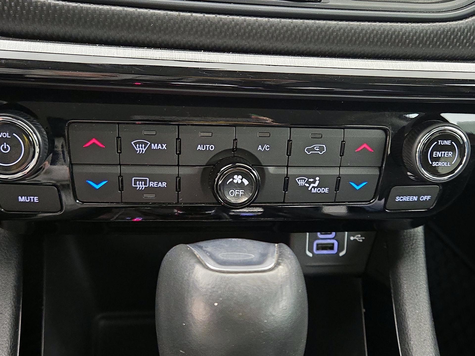 Thumbnail: 2022 Jeep Compass - 17