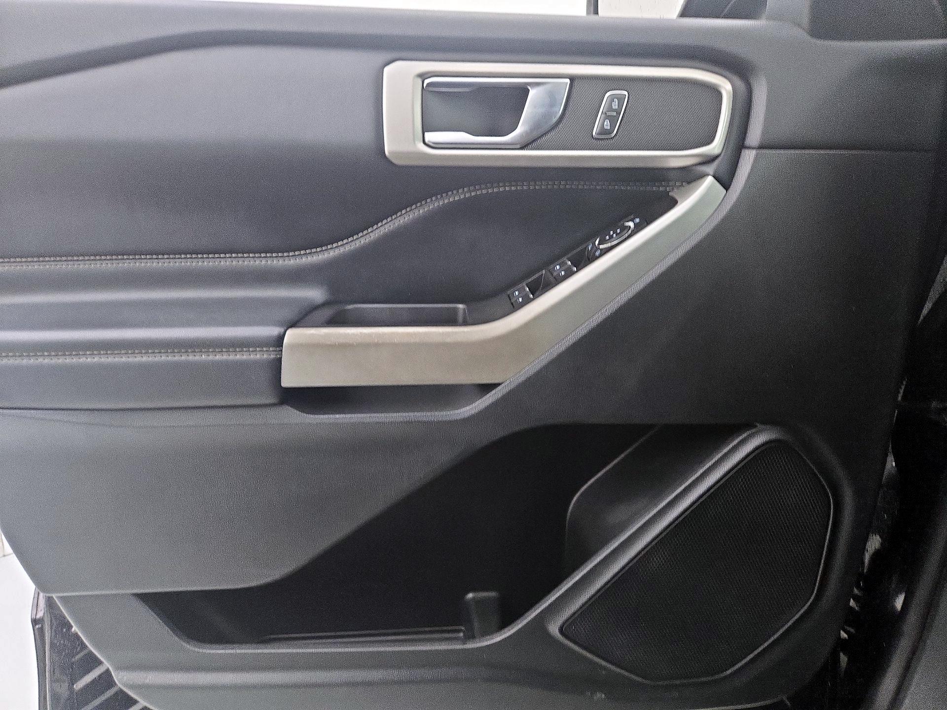 Thumbnail: 2022 Ford Explorer - 12