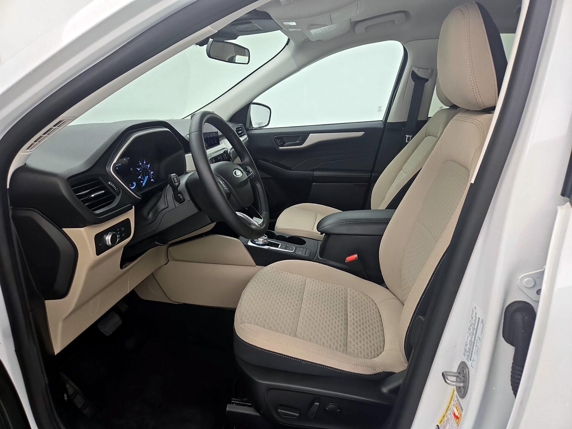 Thumbnail: 2022 Ford Escape - 11