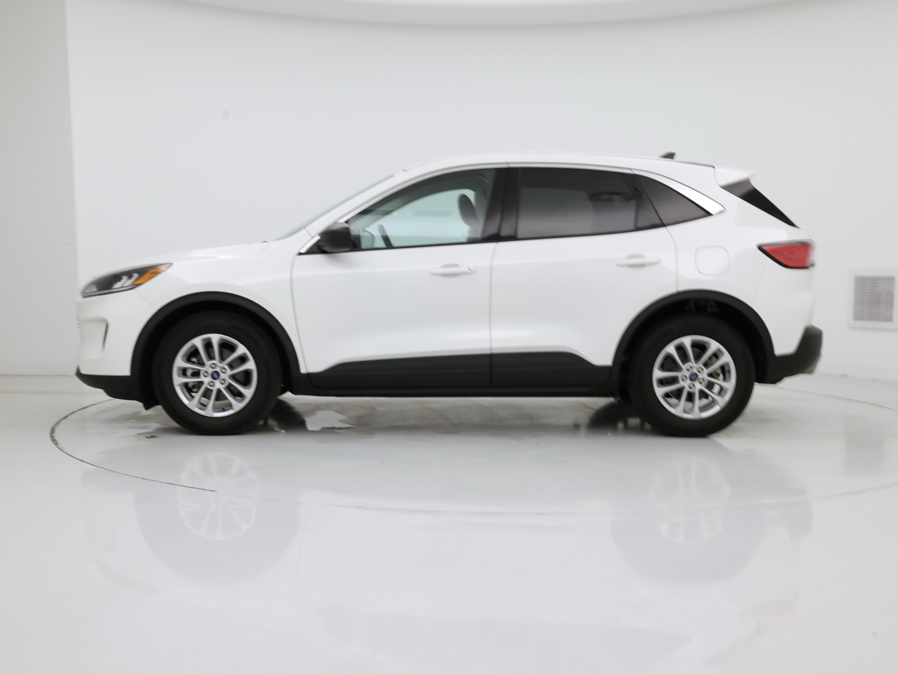 Thumbnail: 2022 Ford Escape - 3